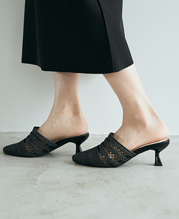 COLOR MATCHING U NECK DRESS