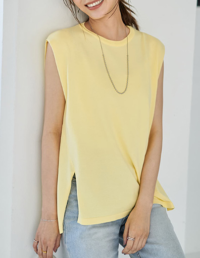 LOOSELY KNIT RANDOM CABLE KNIT TOP