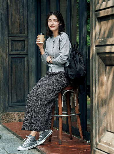 LOOSELY KNIT RANDOM CABLE KNIT TOP