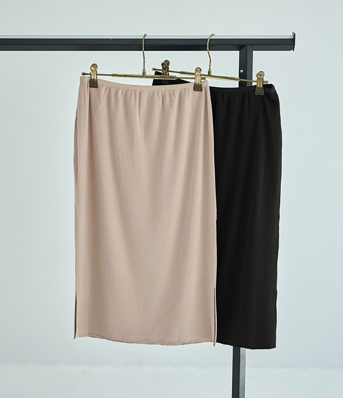 Meltyスムース短めワイド幅ロングTシャツ