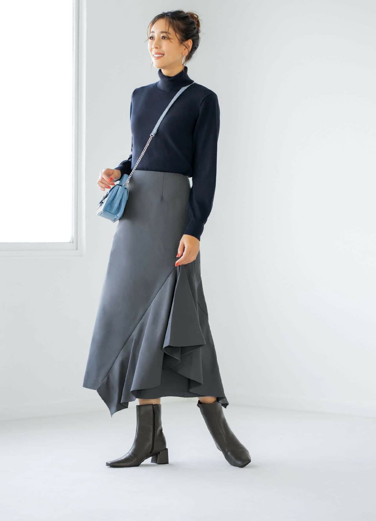 アシンメトリーラッフルスカート【OUTLET】