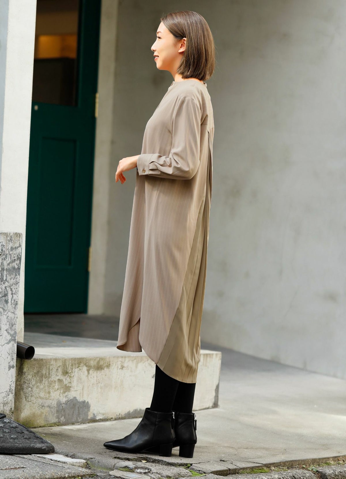 着用イメージ 157cm ベージュ 着用サイズ 01