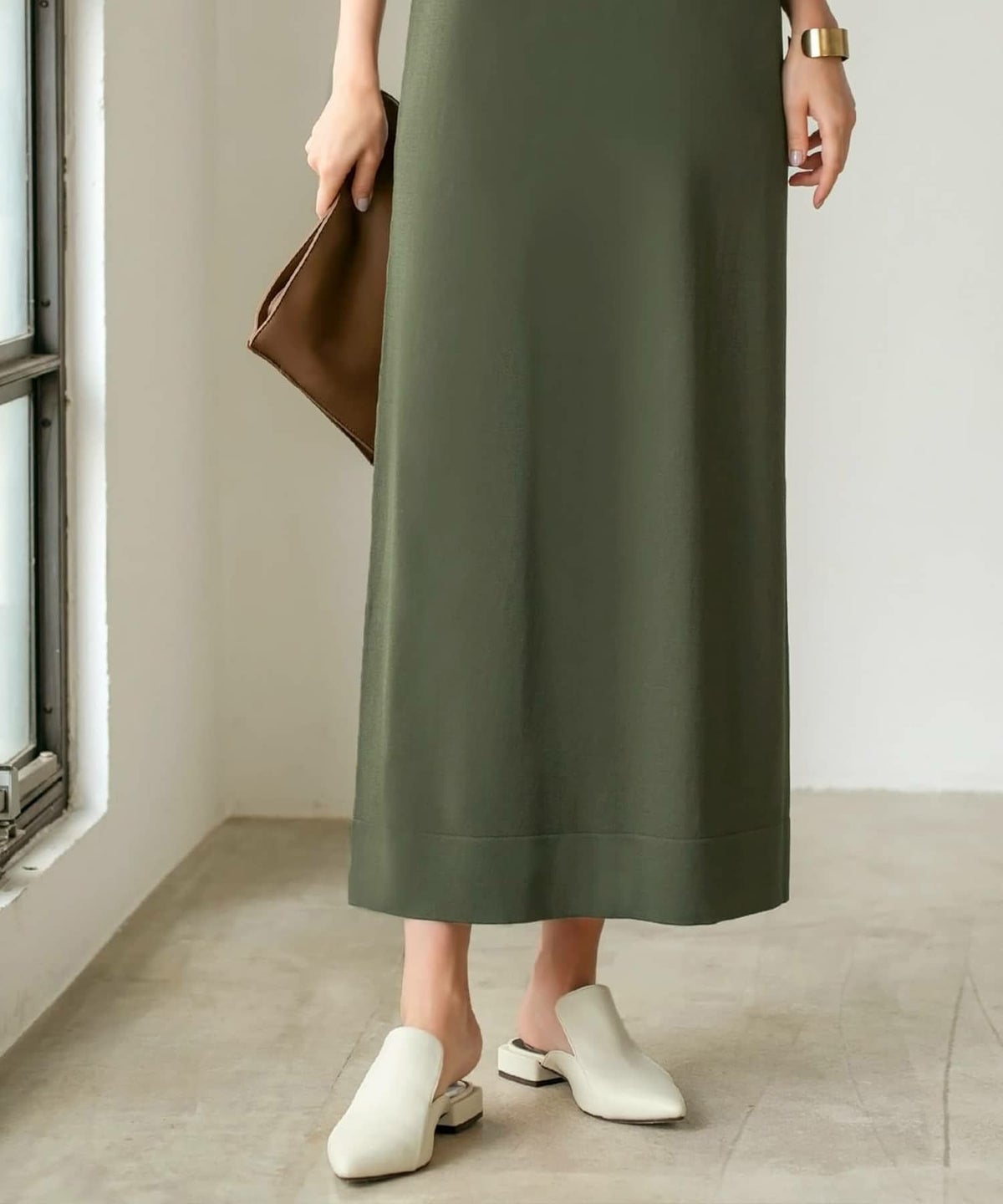 着用イメージ カーキ