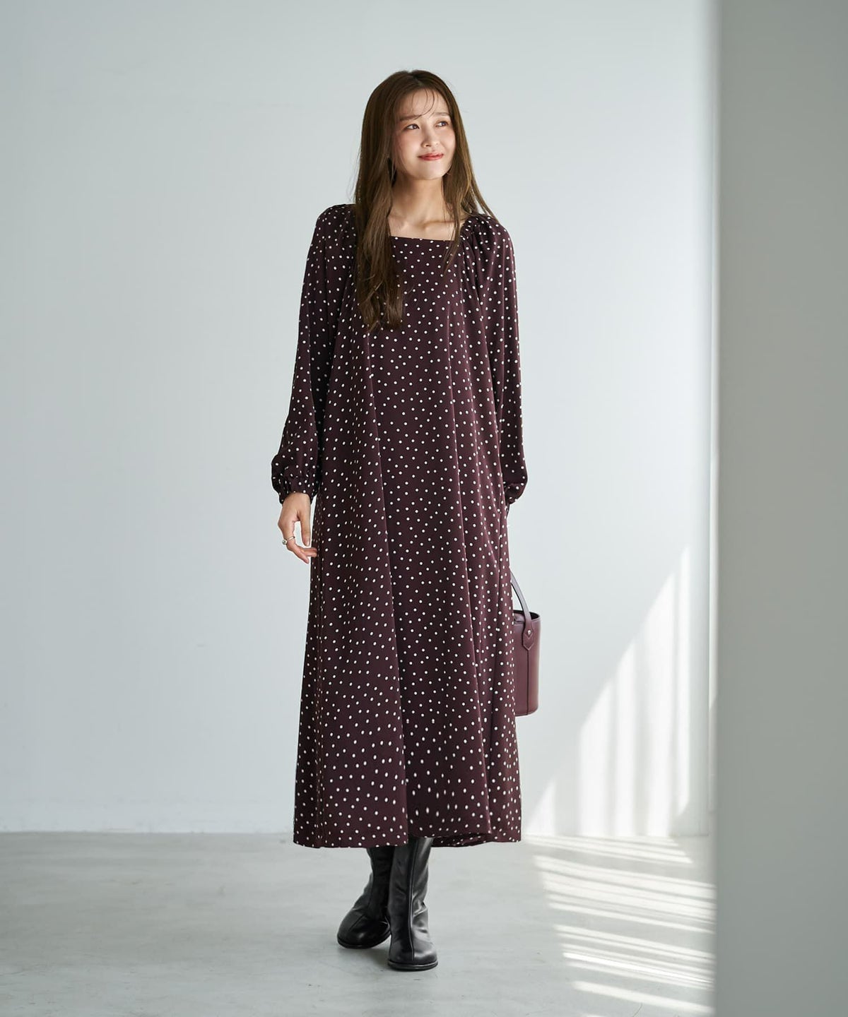 ワインブラウン