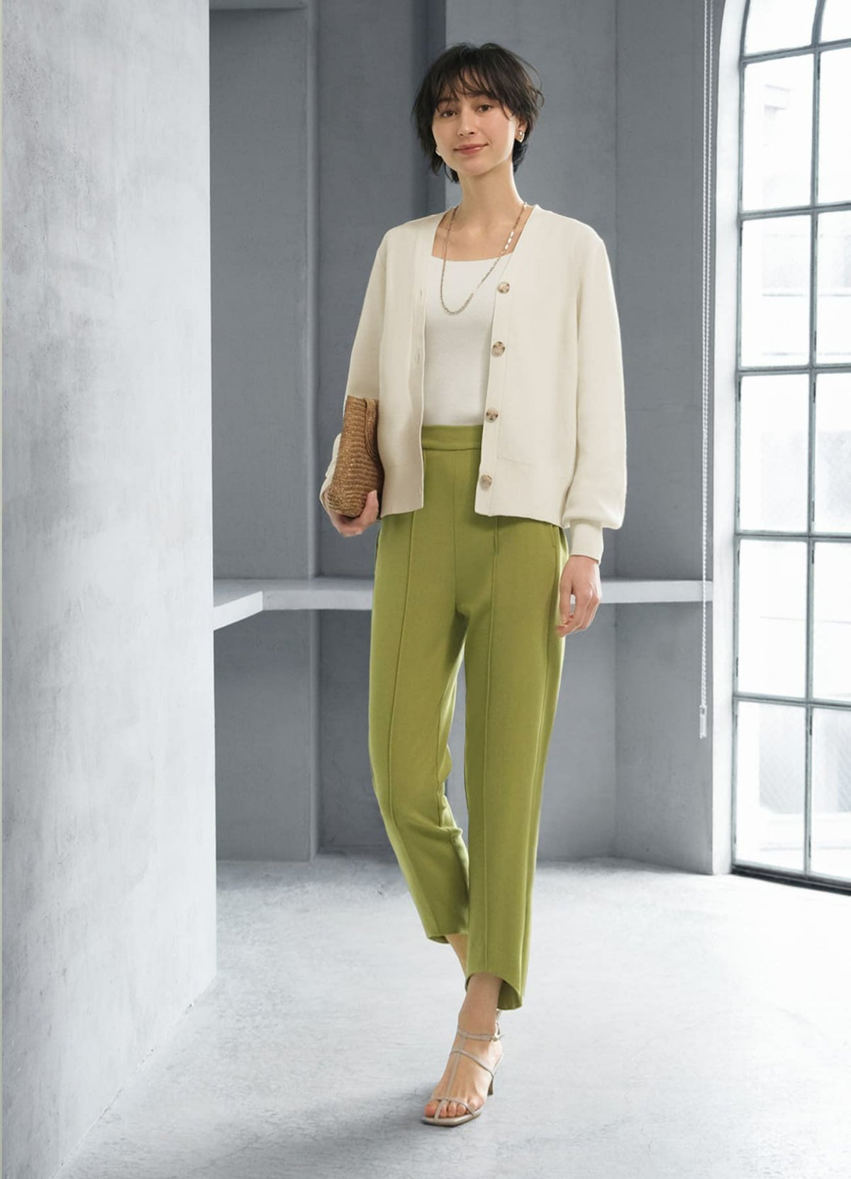 裾ななめカットピンタックパンツB