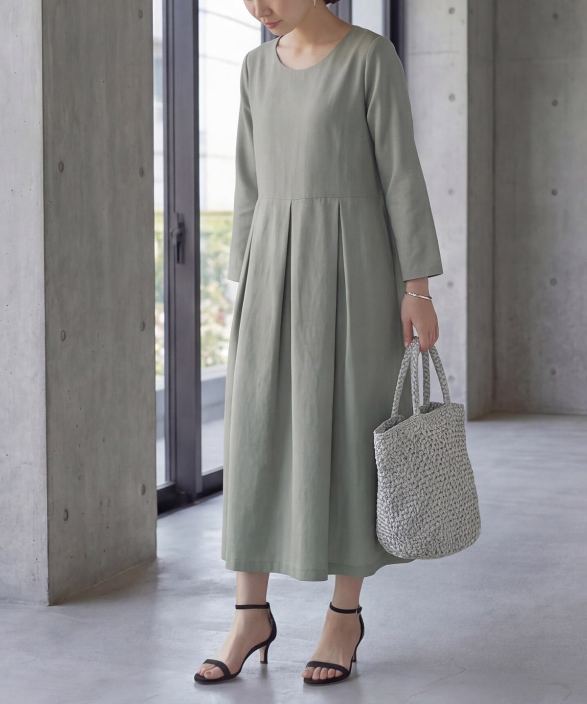 ツートーン織りゆったりタックワンピース