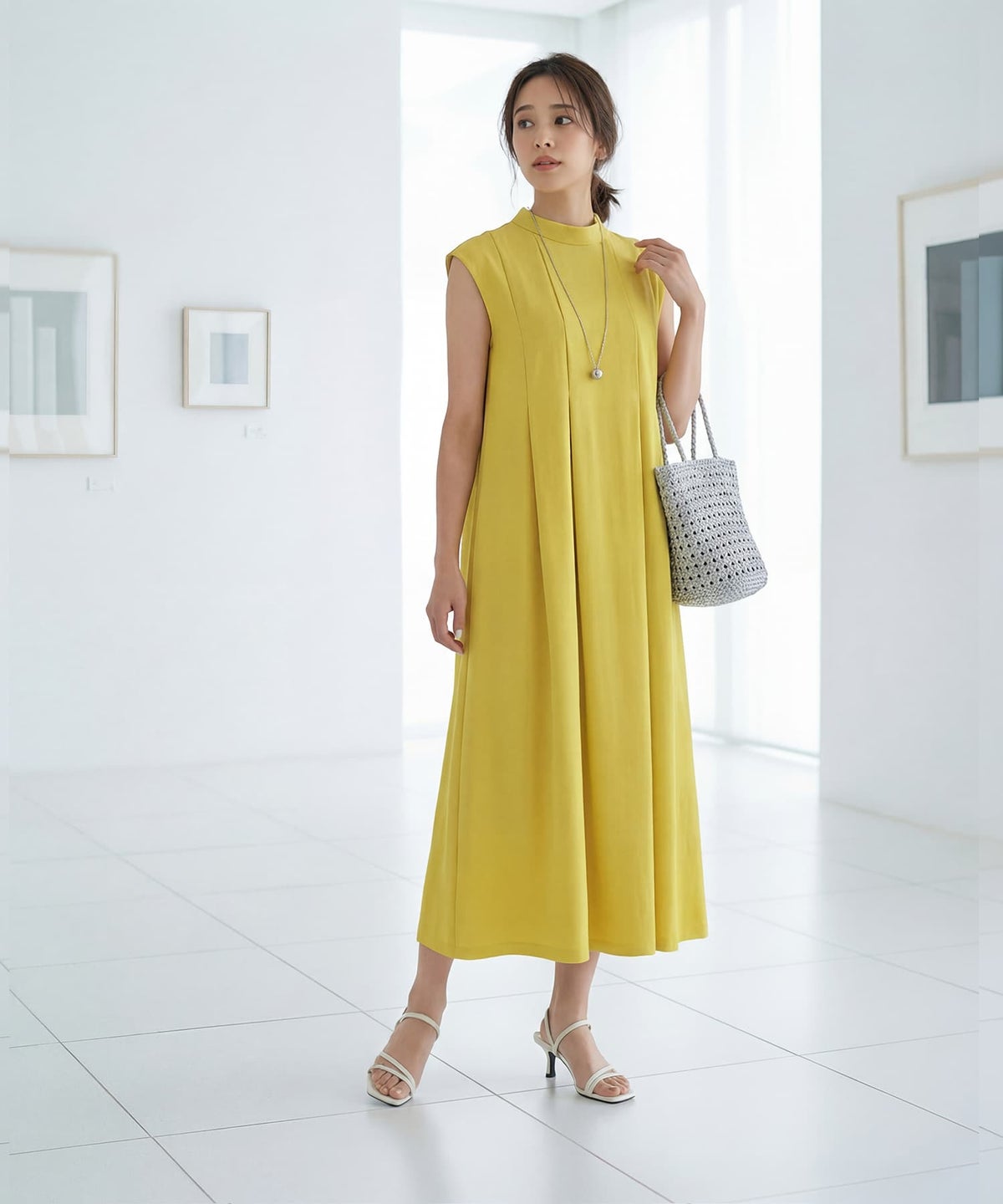 マスタードイエロー