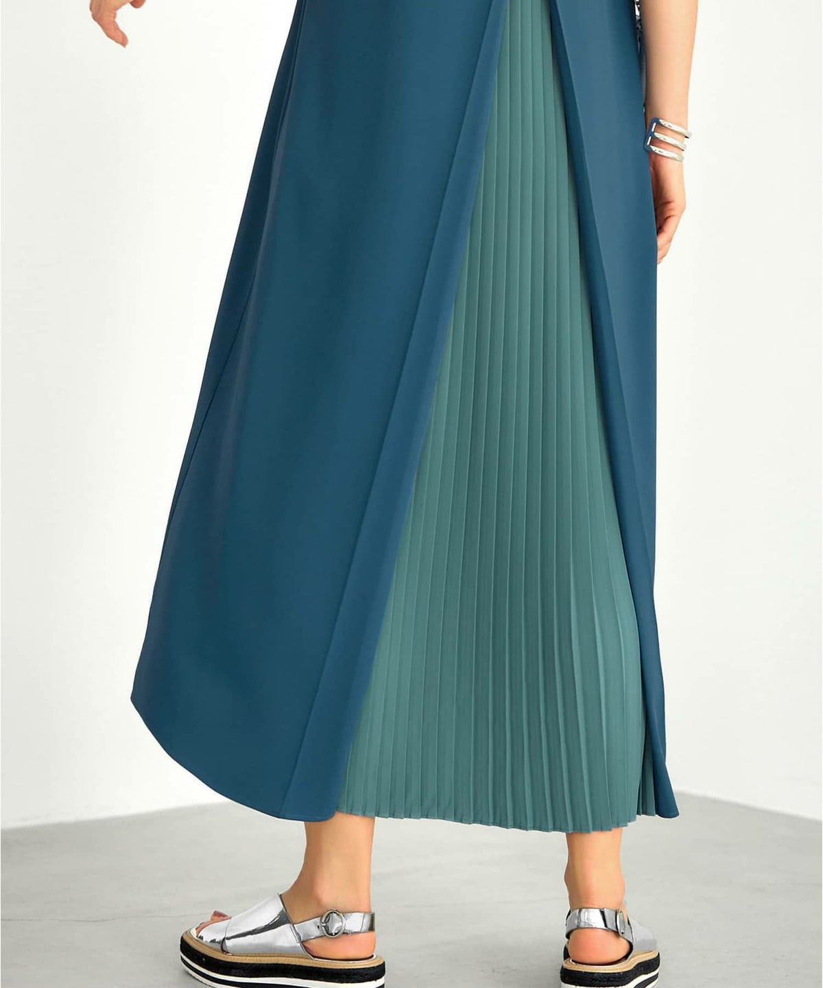 着用イメージ ブルー