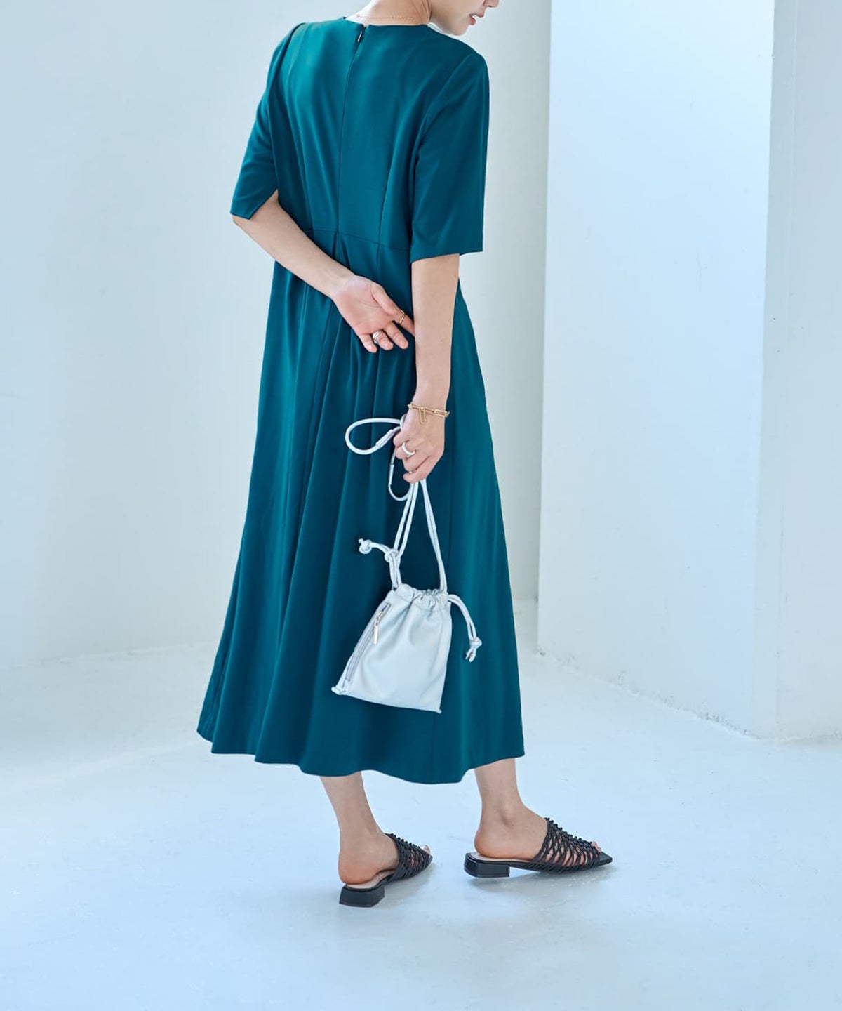 着用イメージ 166cm 02サイズ シアングリーン