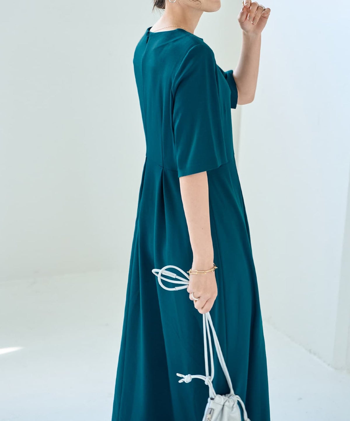 着用イメージ 166cm 02サイズ シアングリーン