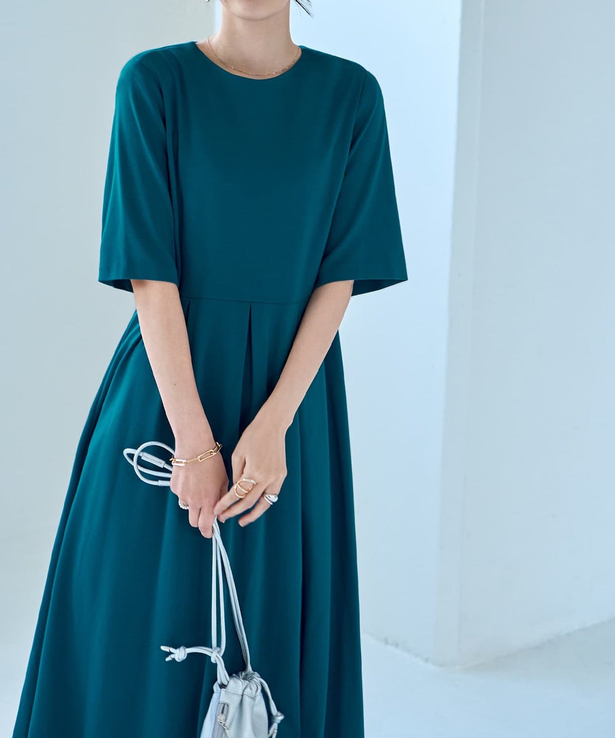 着用イメージ 166cm 02サイズ シアングリーン