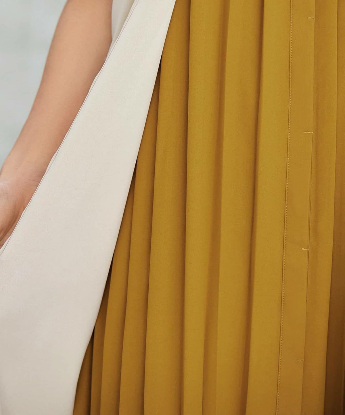 着用イメージ マスタード