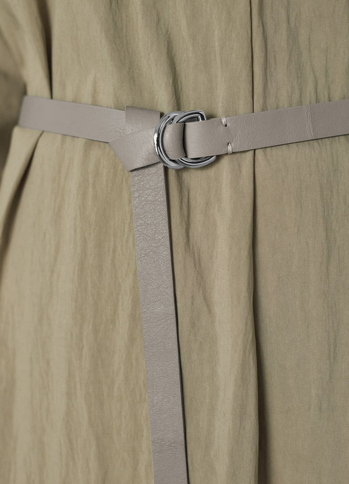 着用イメージ 166cm グレージュ