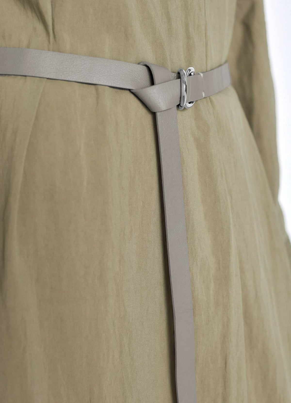 着用イメージ 166cm グレージュ