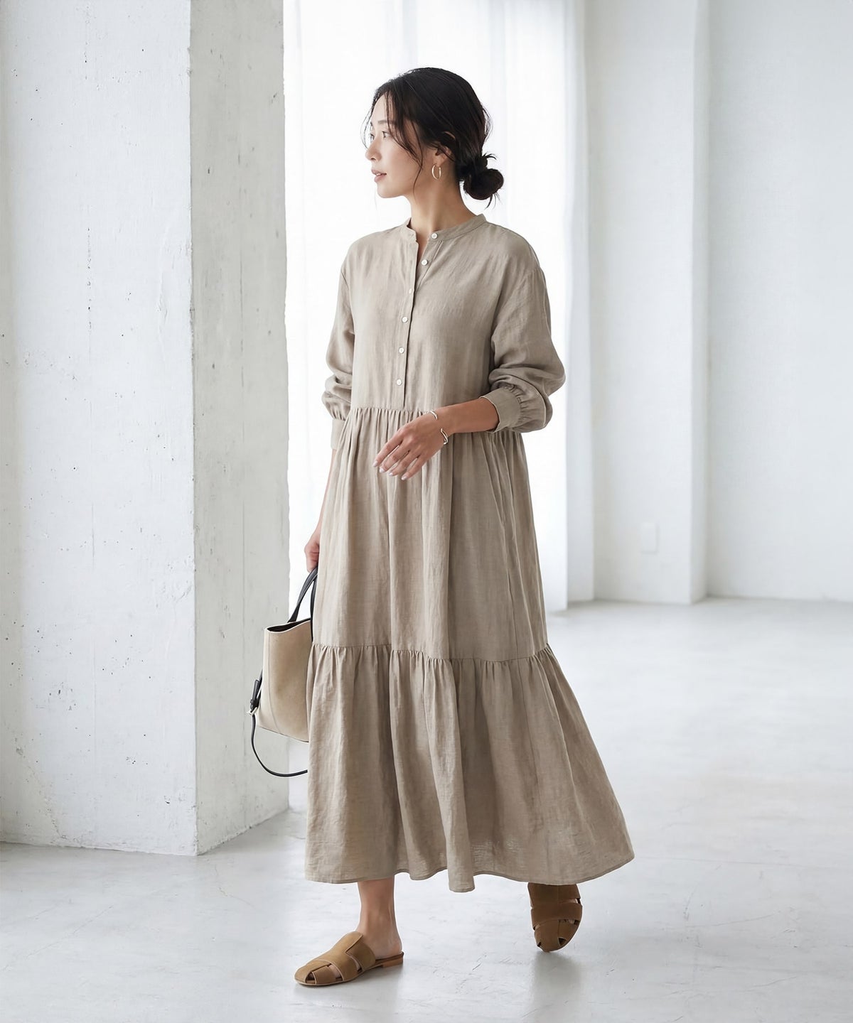 サンドベージュ