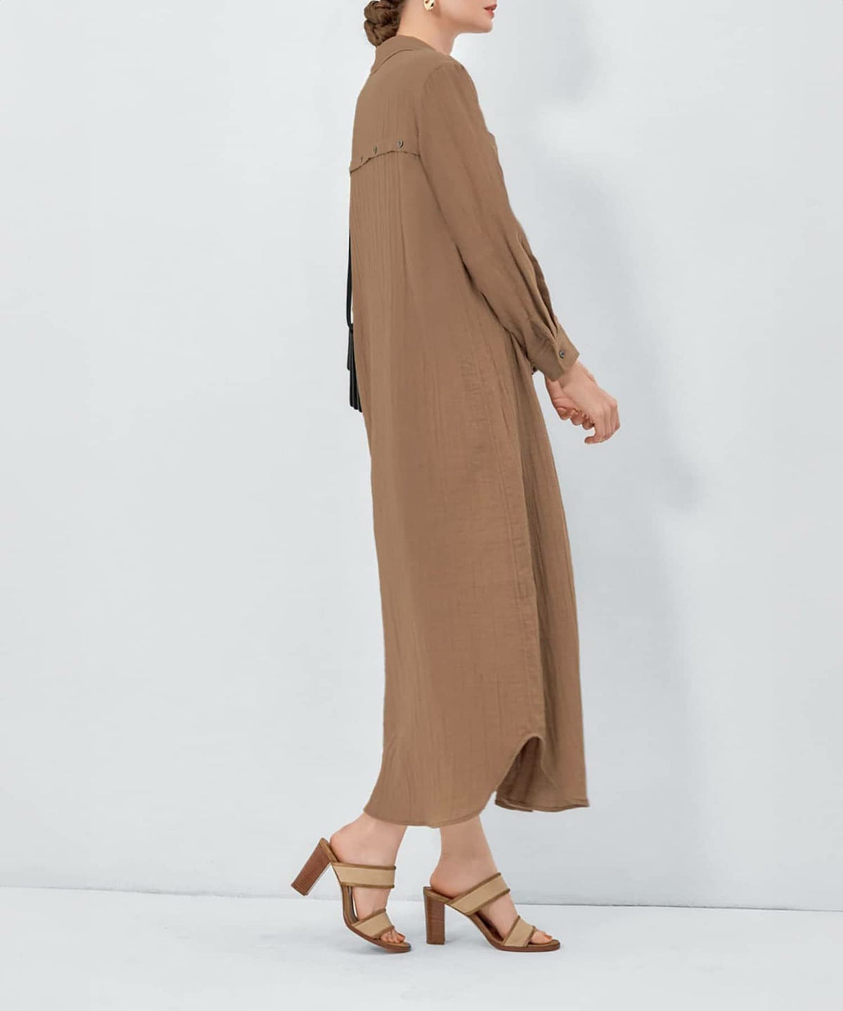 ライトブラウン