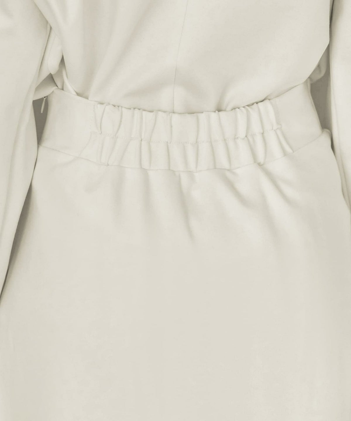 着用イメージ 165cm 着用サイズ 02 アイボリー