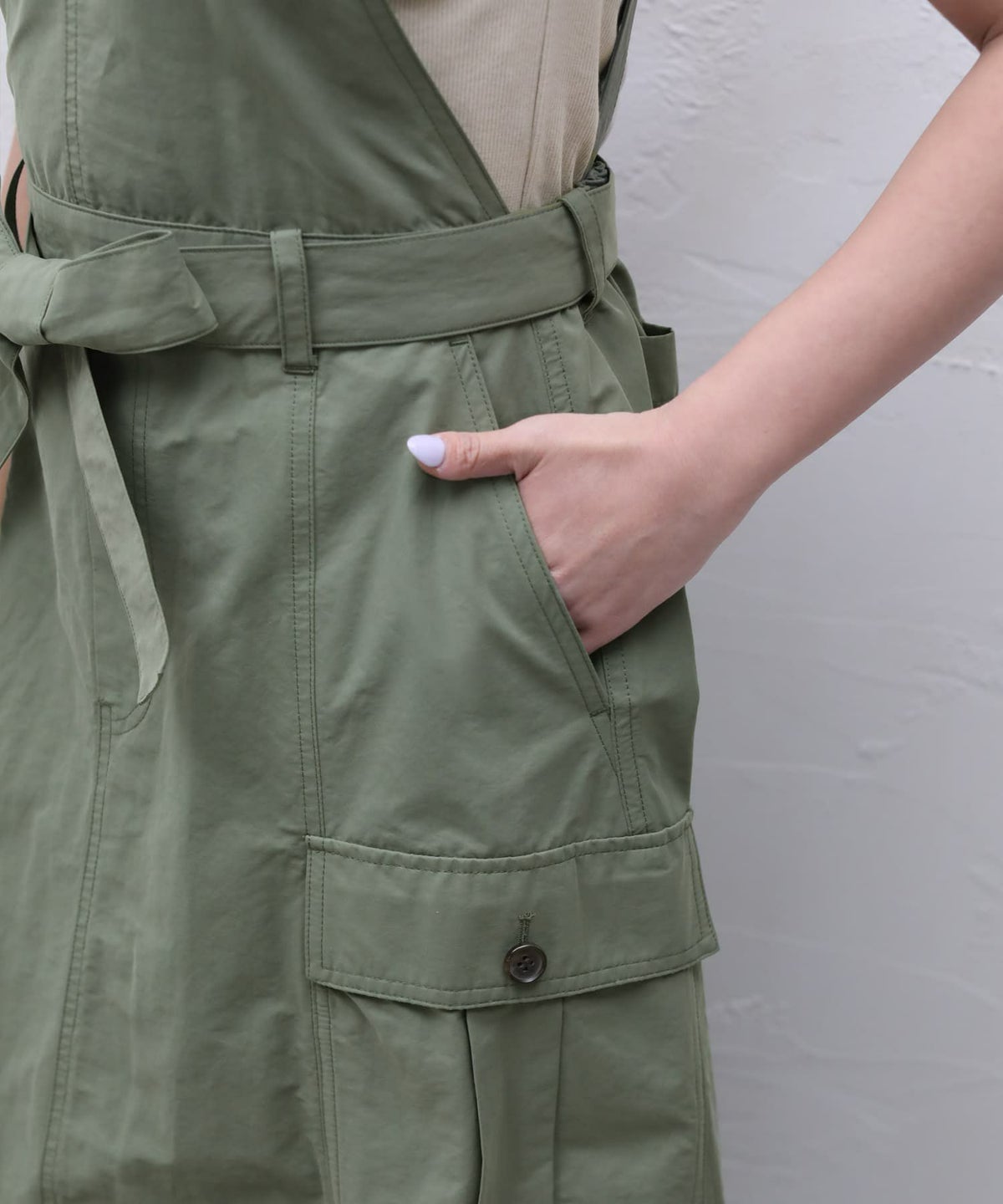 着用イメージ アースグリーン