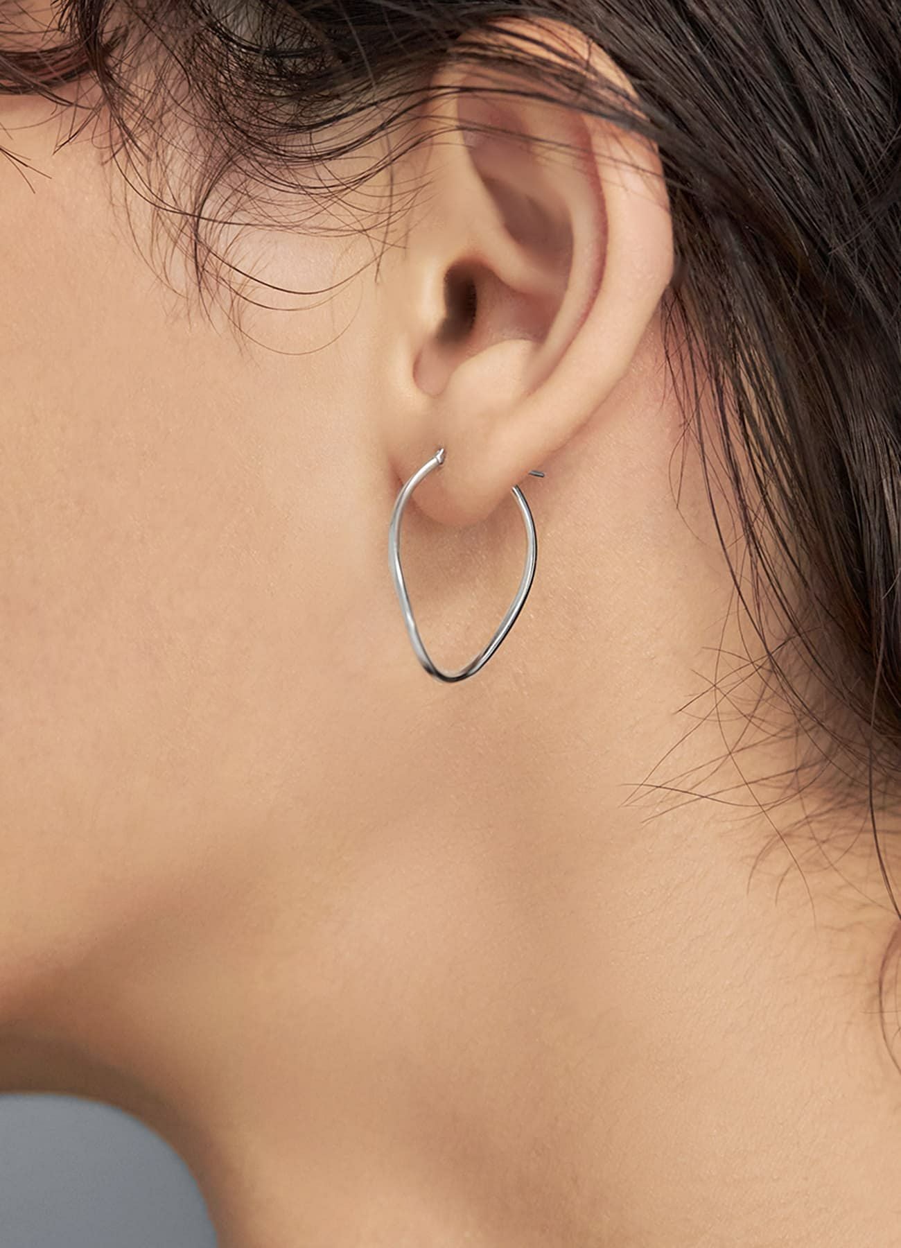 K10ツイストドロップフープピアス | おしゃれな大人レディース