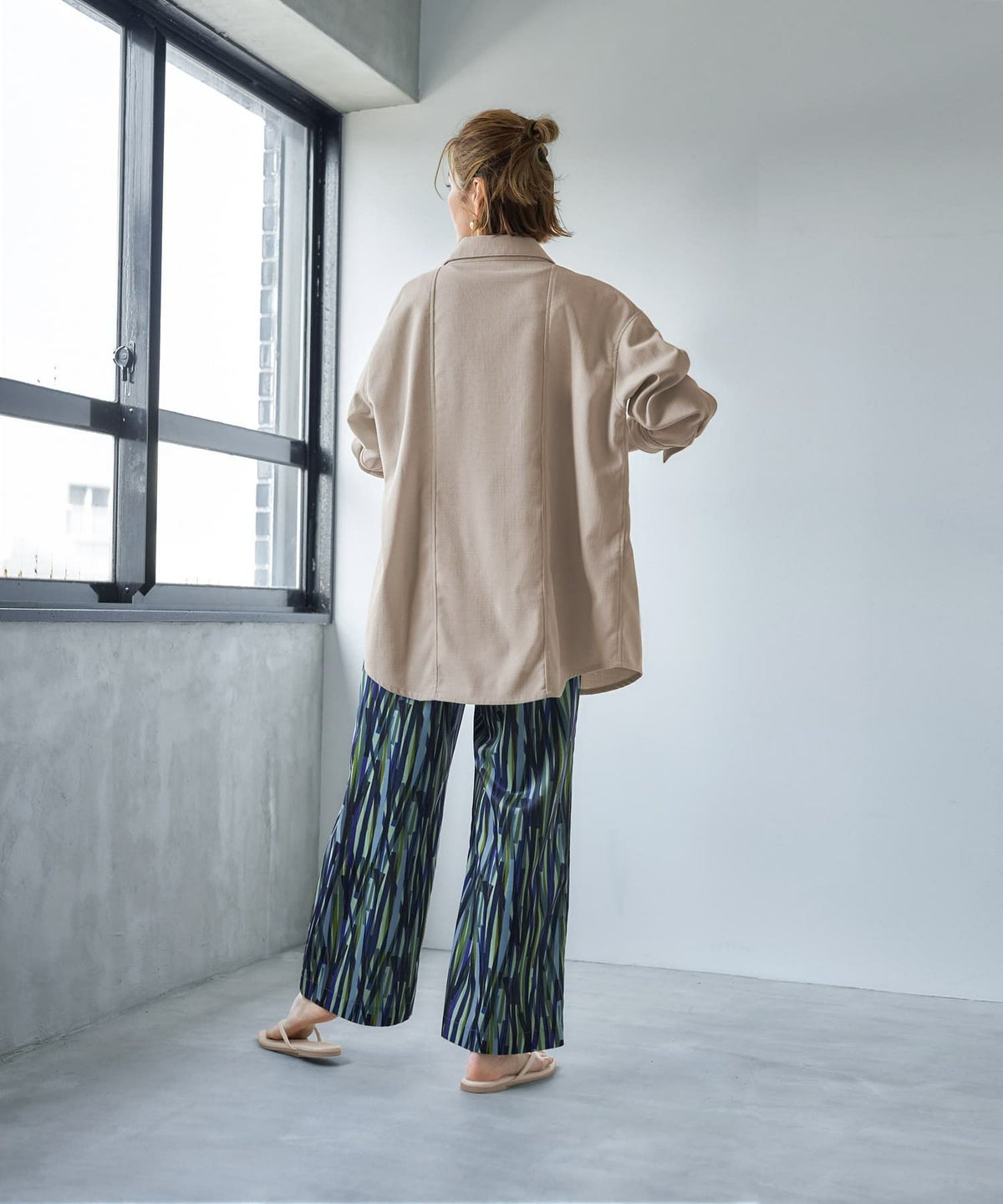 着用イメージ 166cm グレージュ