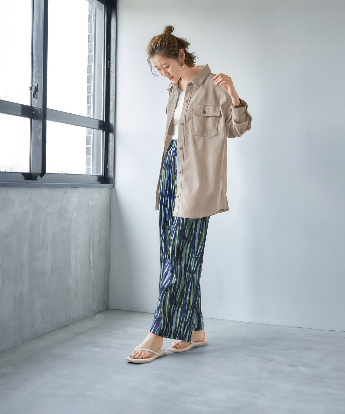 着用イメージ 166cm グレージュ