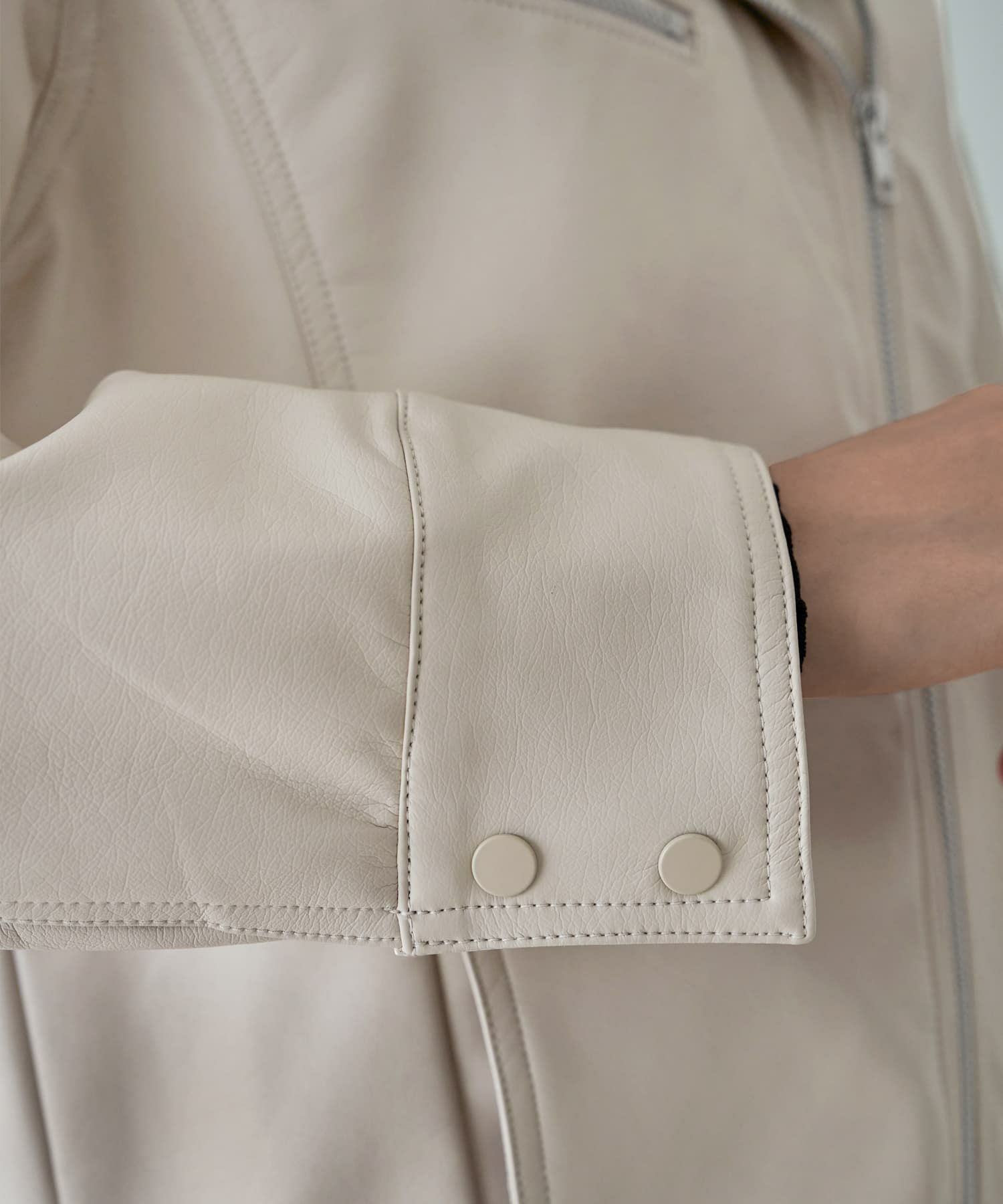 フェイクレザーライダースブルゾン | おしゃれな大人レディース