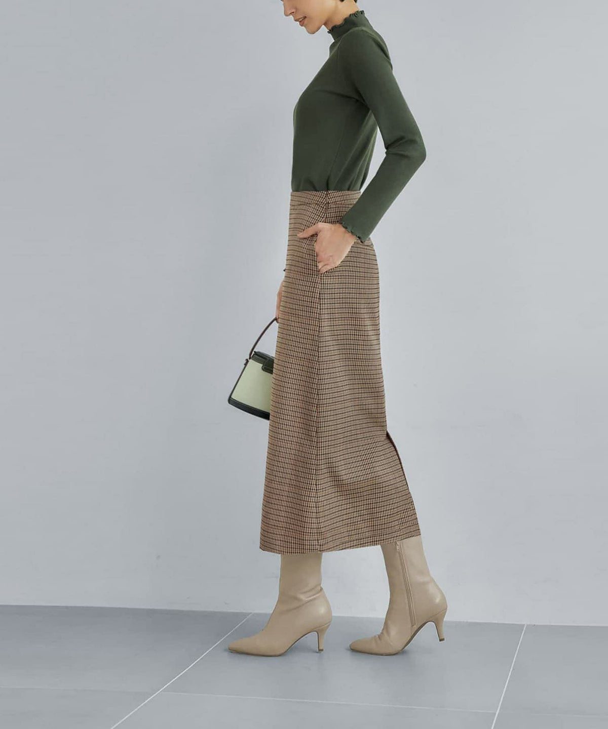 着用イメージ 168cm カーキ