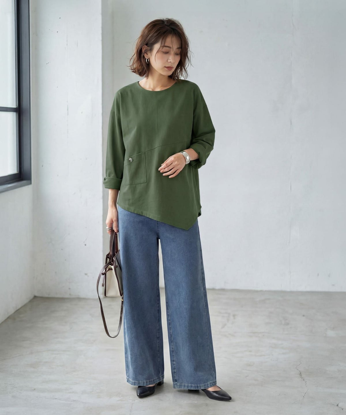 着用イメージ カーキ