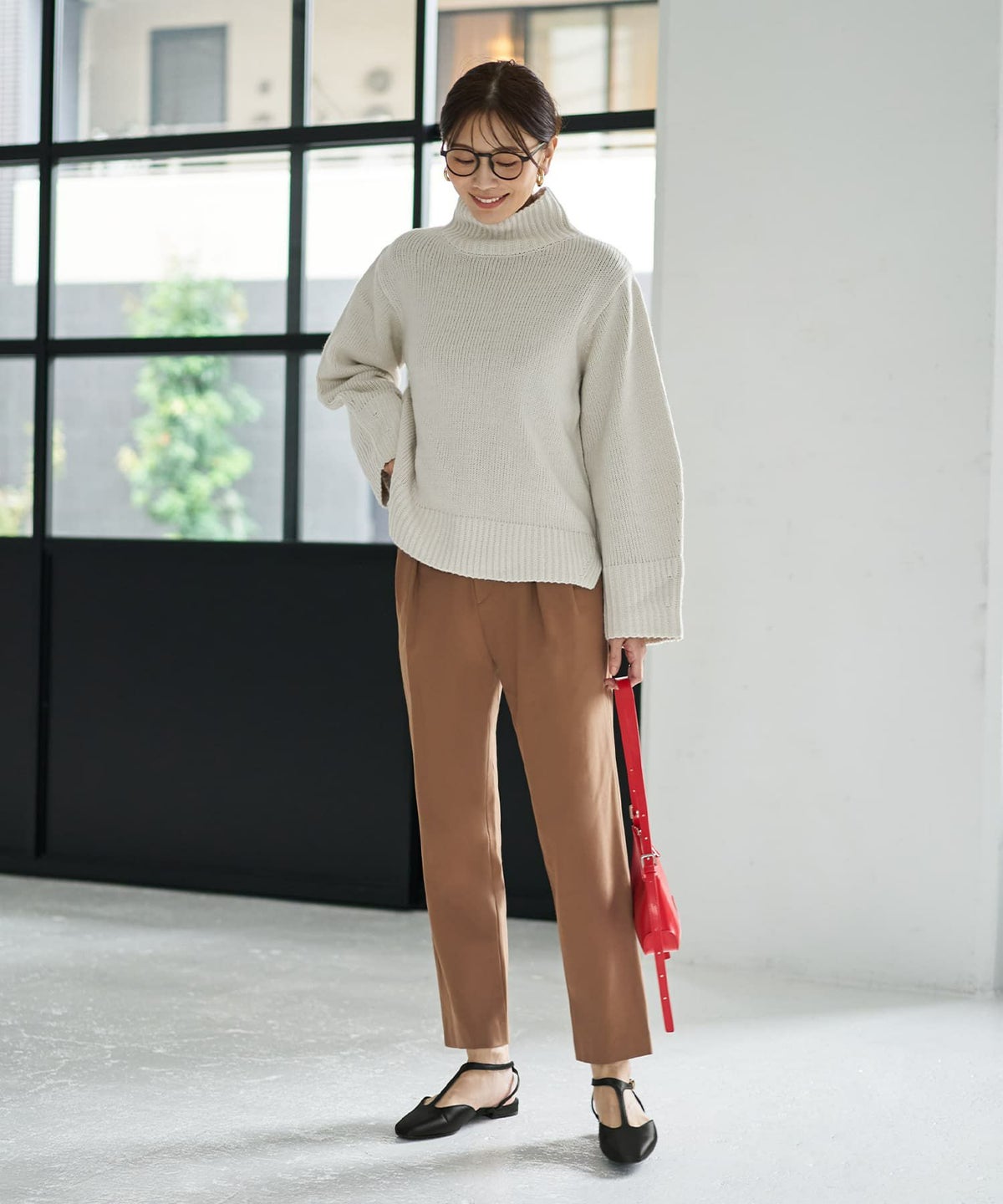 着用イメージ 166cm グレイッシュホワイト