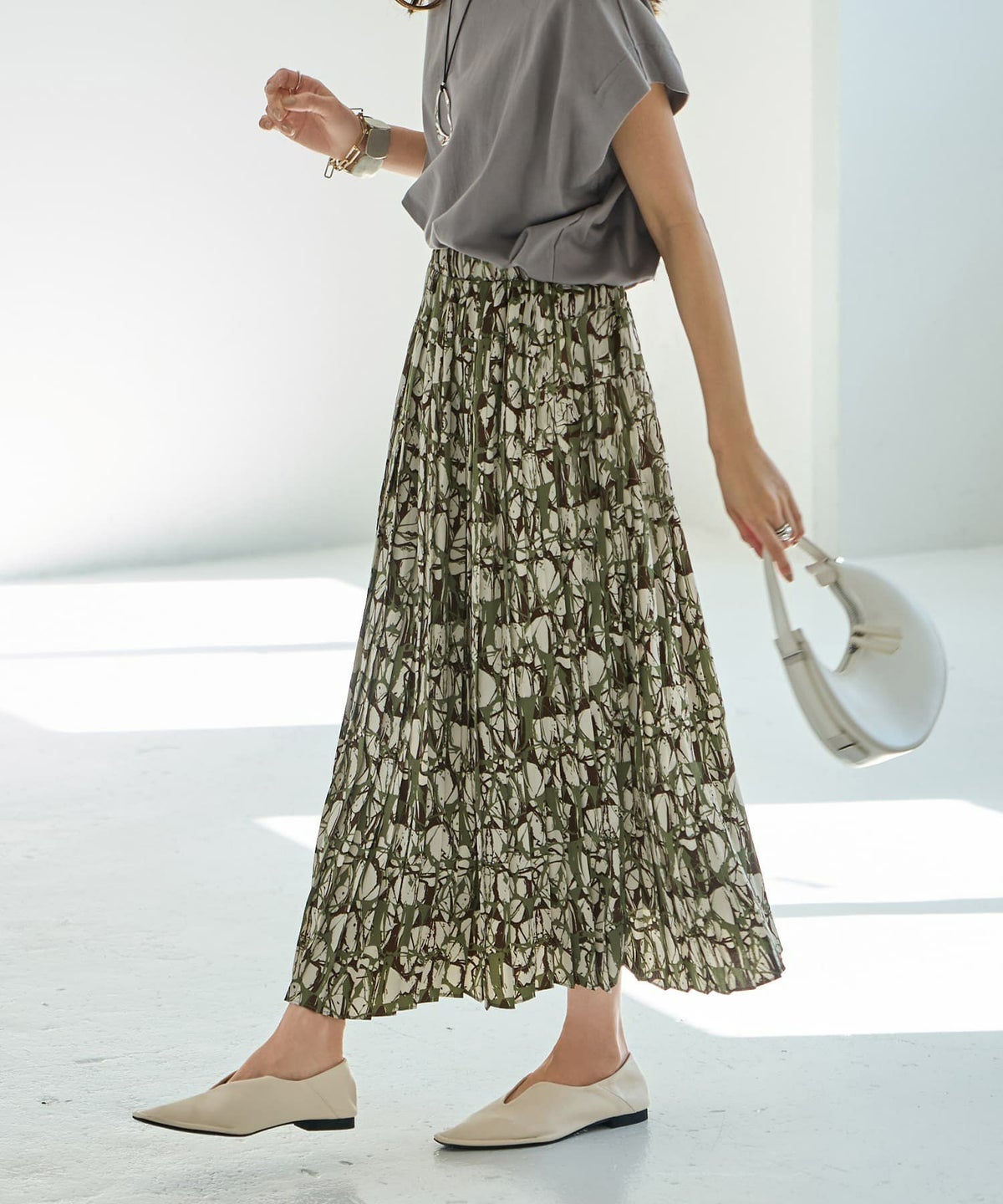 着用イメージ 165cm 02サイズ ライトカーキミックス