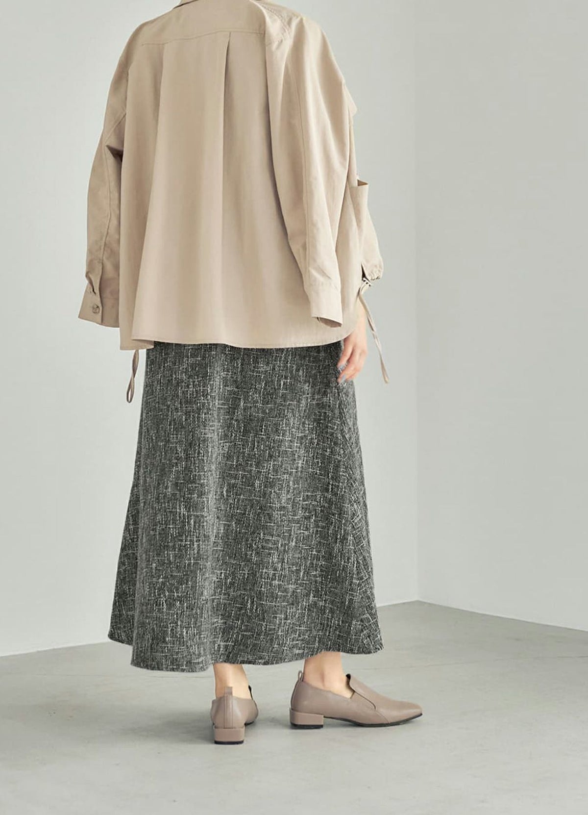 着用イメージ 168cm グレージュ