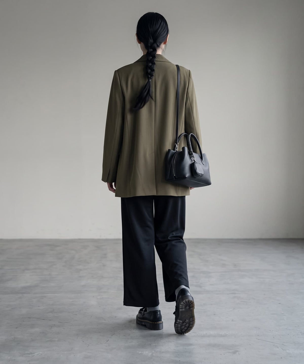 着用イメージ 170cm カーキ
