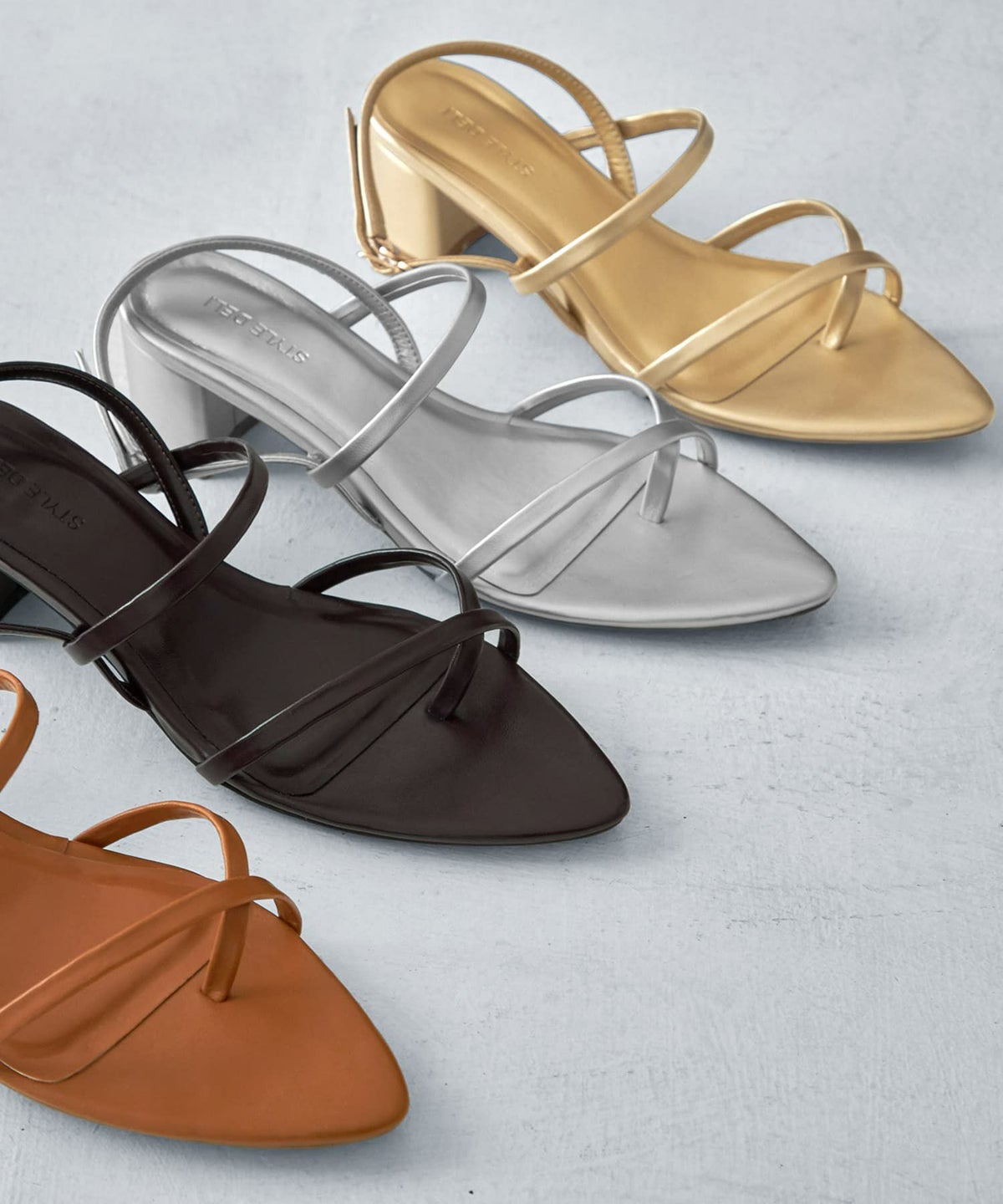 細ストラップ5.0cmヒールサンダル