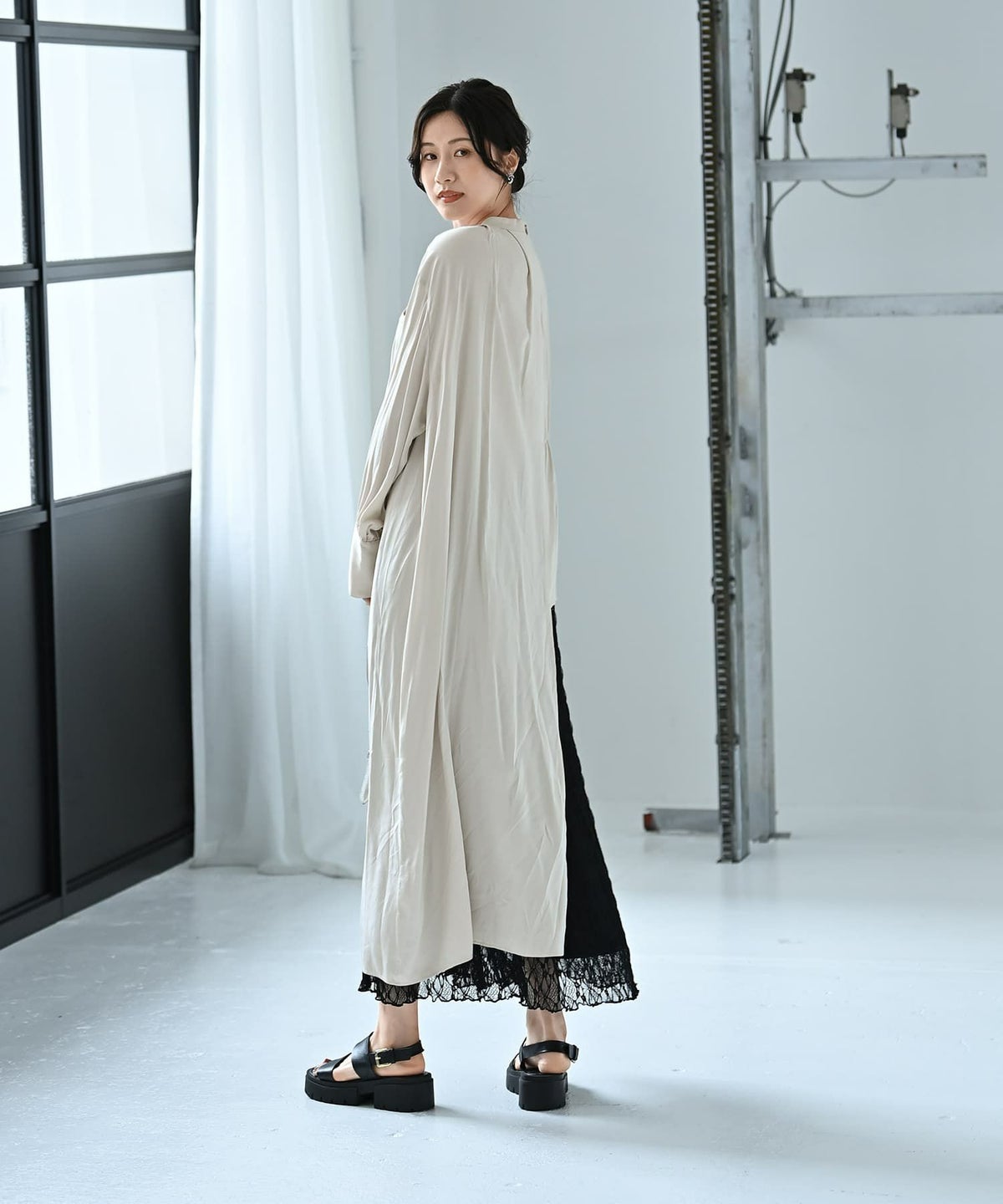 着用イメージ 172cm ライトグレー