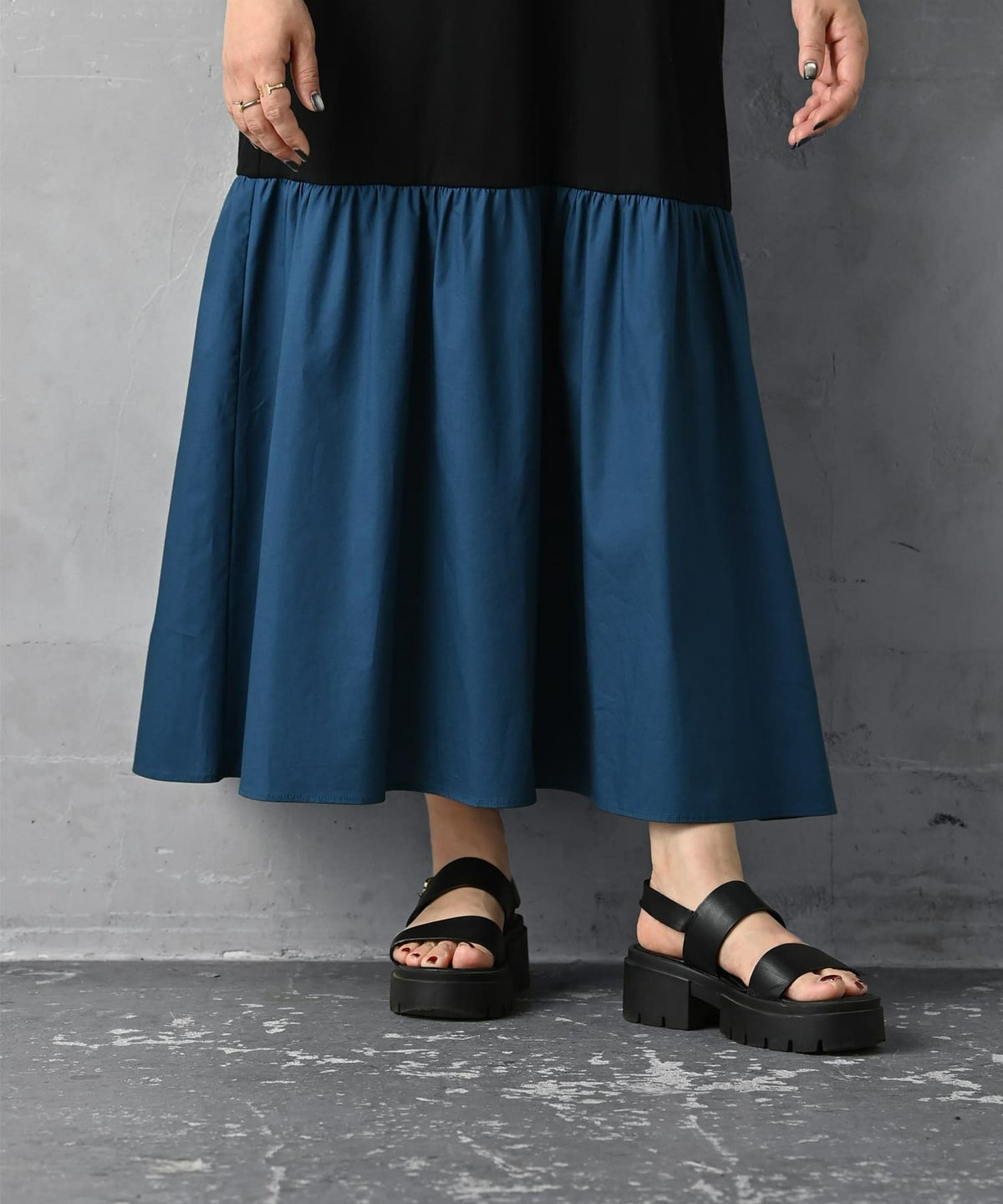 着用イメージ 163cm ブラック×ブルー