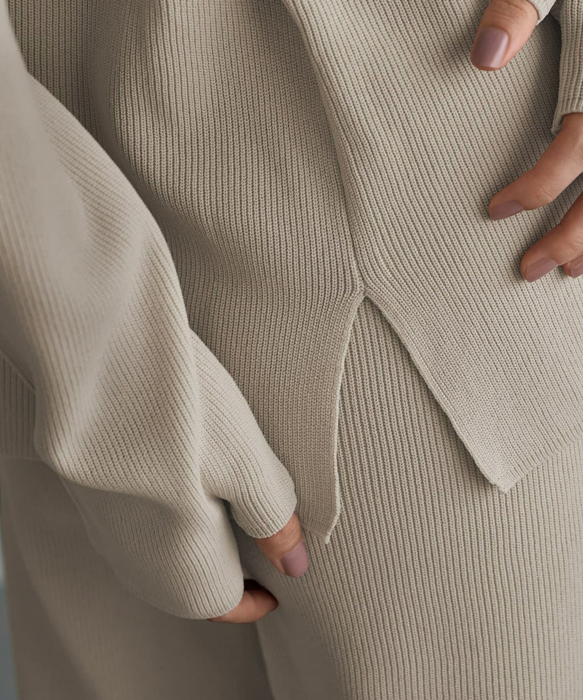 着用イメージ 167cm グレージュ