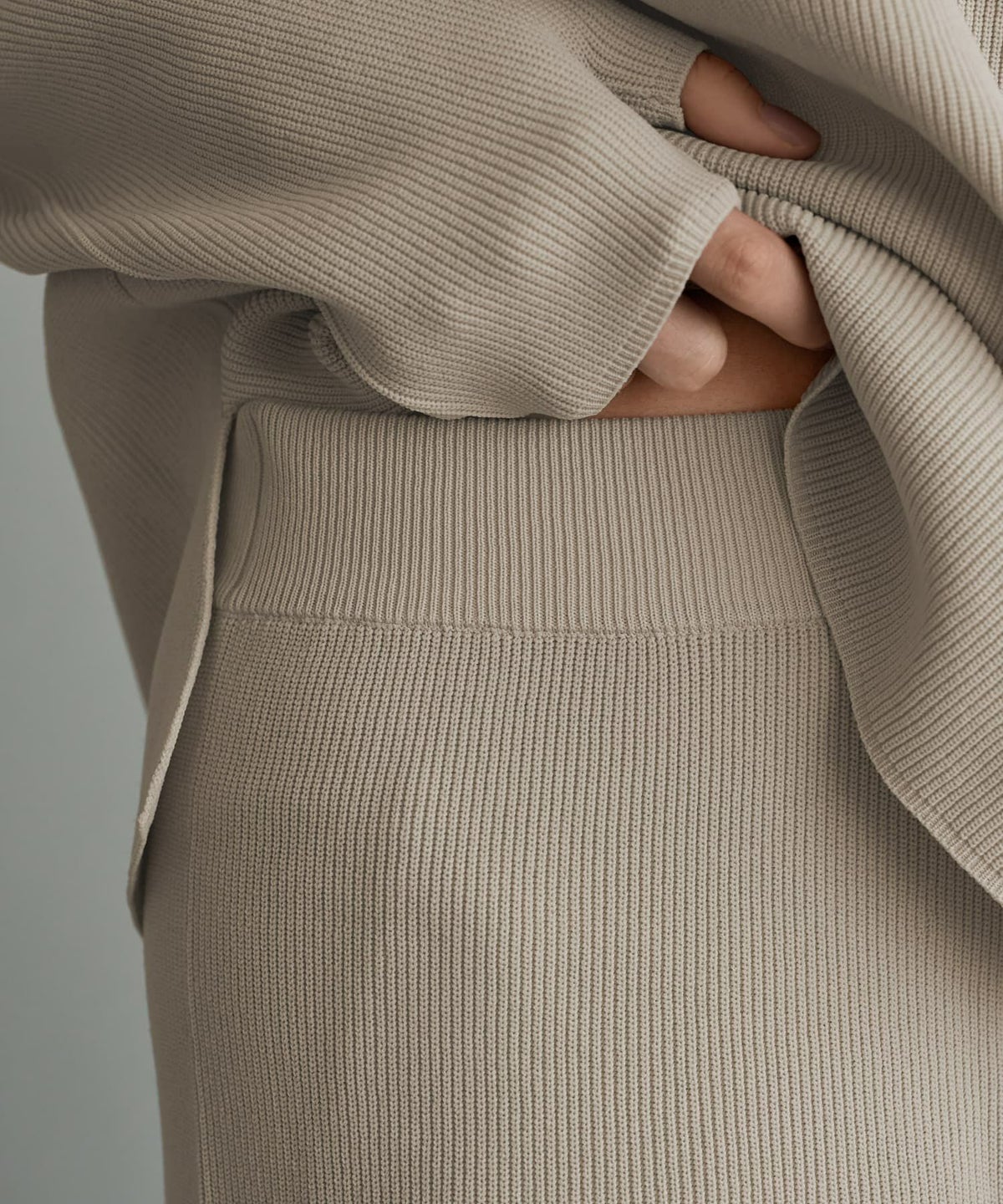 着用イメージ 167cm グレージュ