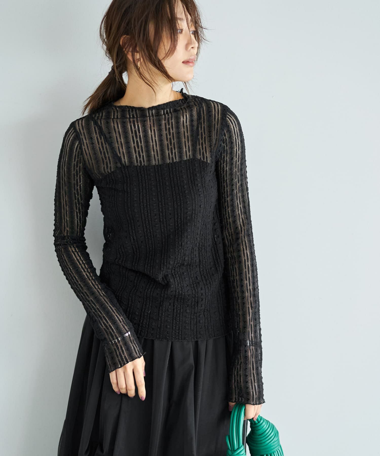 下に着るメロウレーシィートップス | おしゃれな大人レディース