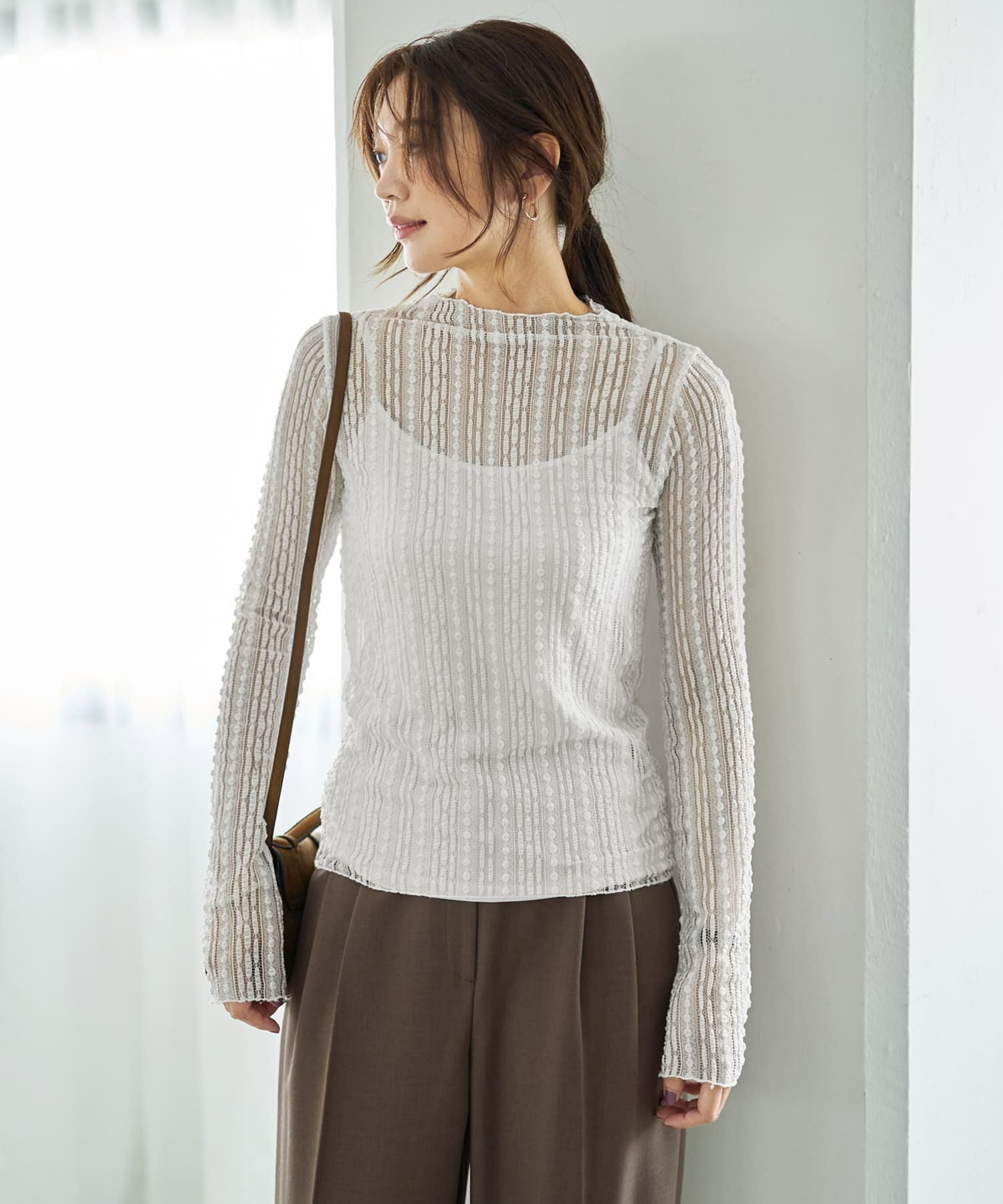 下に着るメロウレーシィートップス | おしゃれな大人レディース