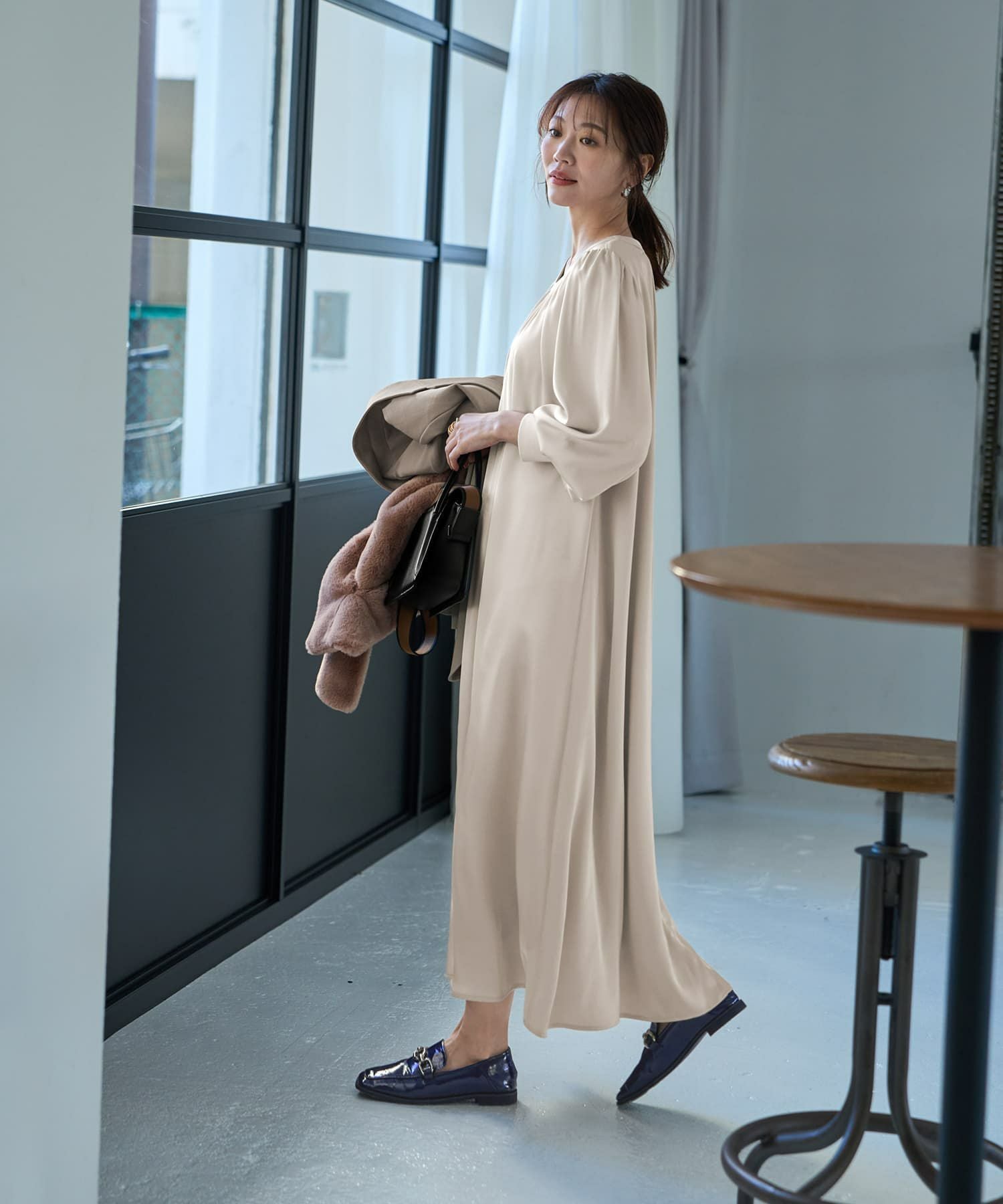 ノーブルサテンギャザーワンピース | おしゃれな大人レディース