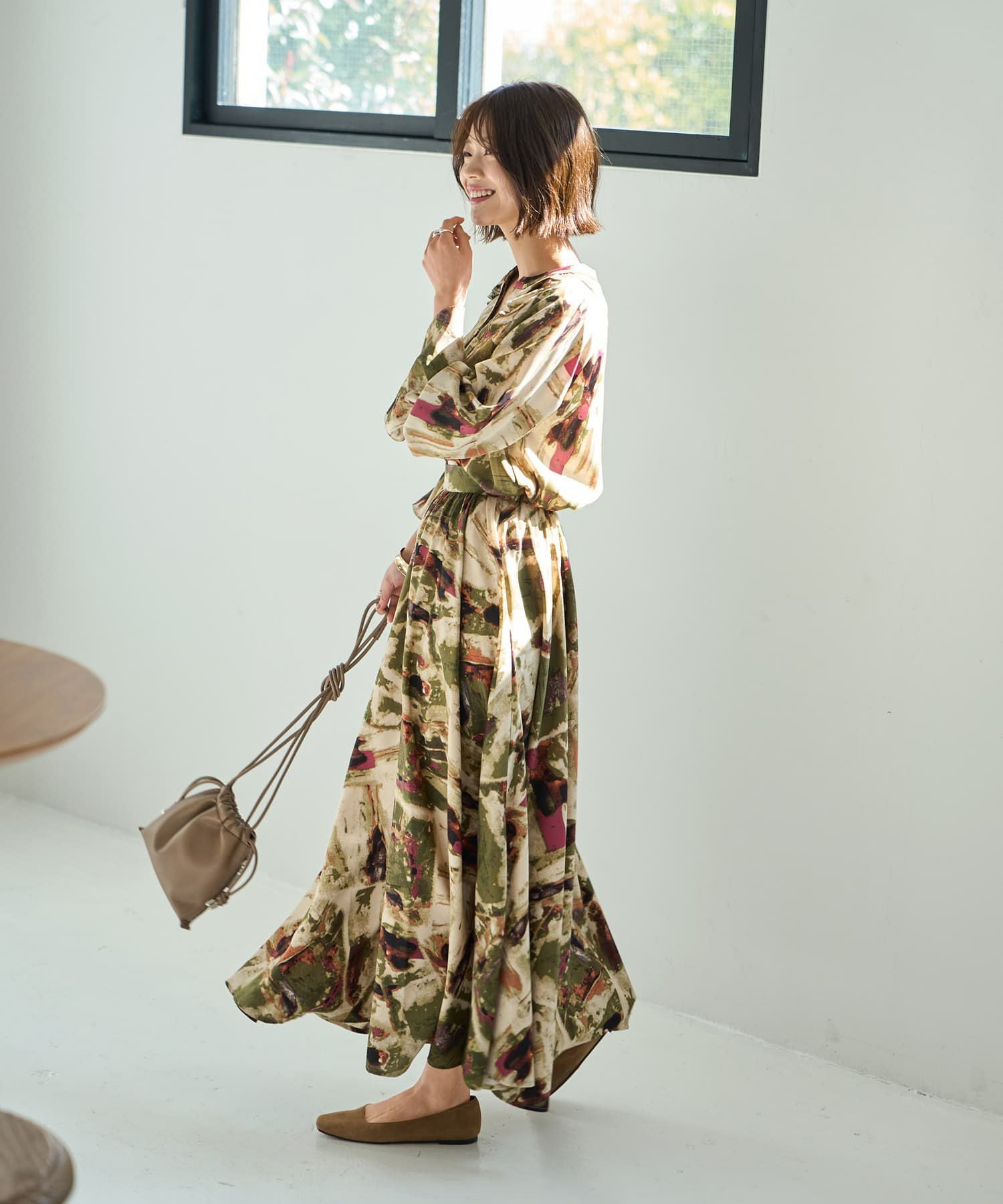 アート柄ロングサーキュラースカート | おしゃれな大人レディース