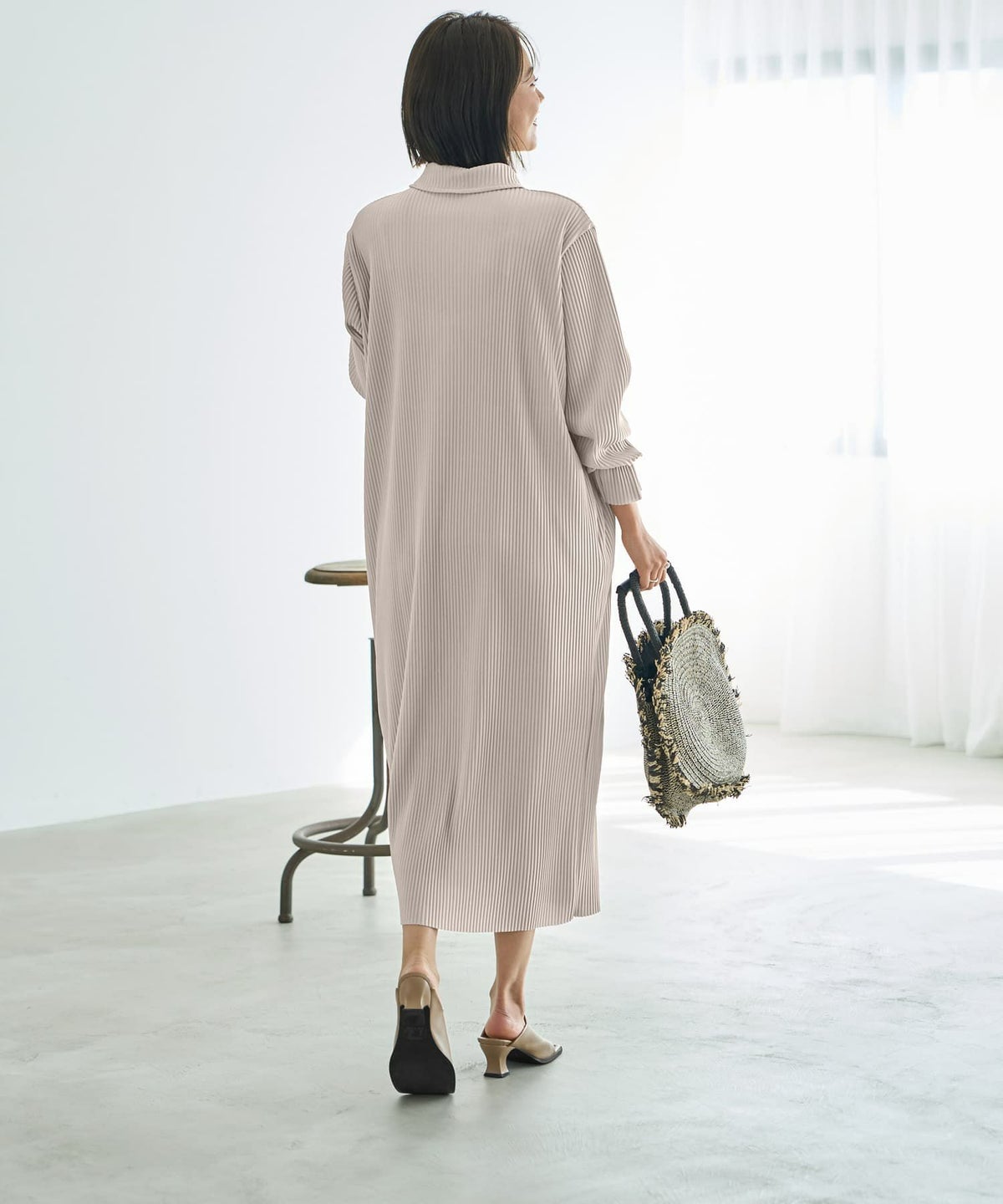 着用イメージ 167cm グレージュ