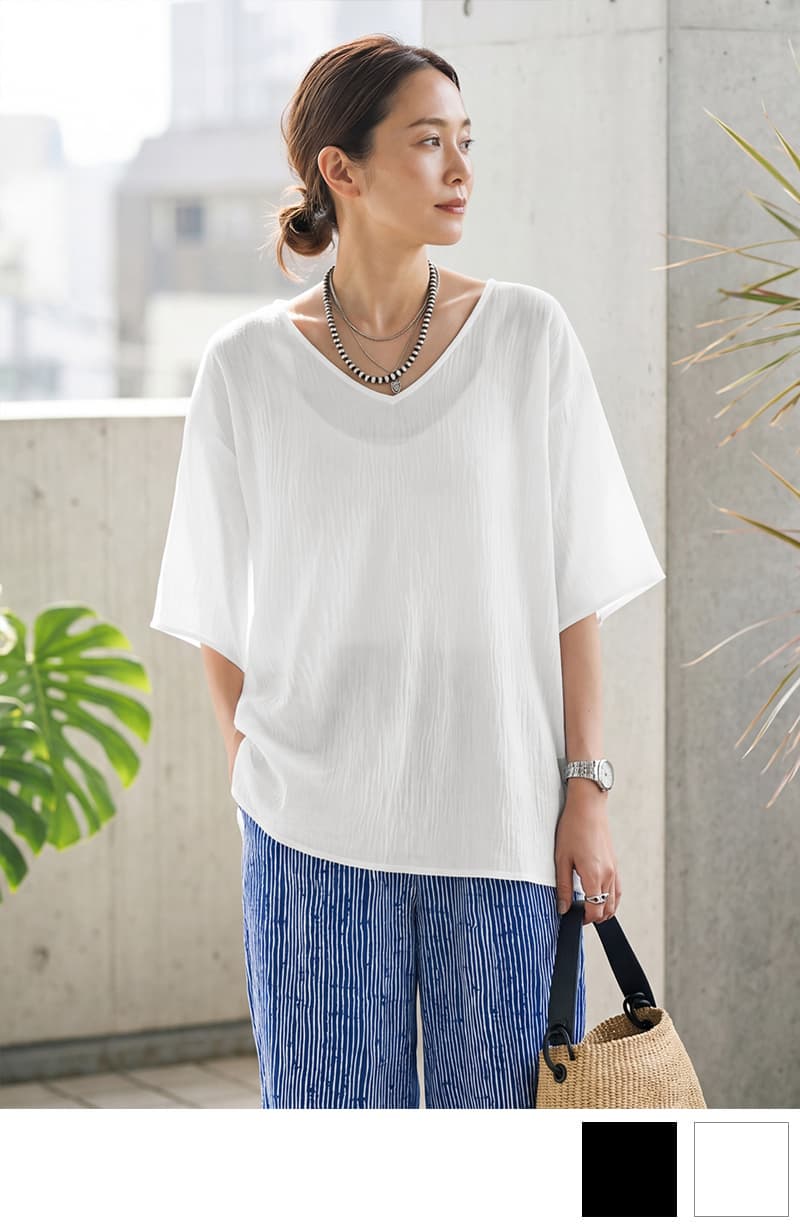 微シアー楊柳VネックTシャツ型ブラウス | おしゃれな大人レディース