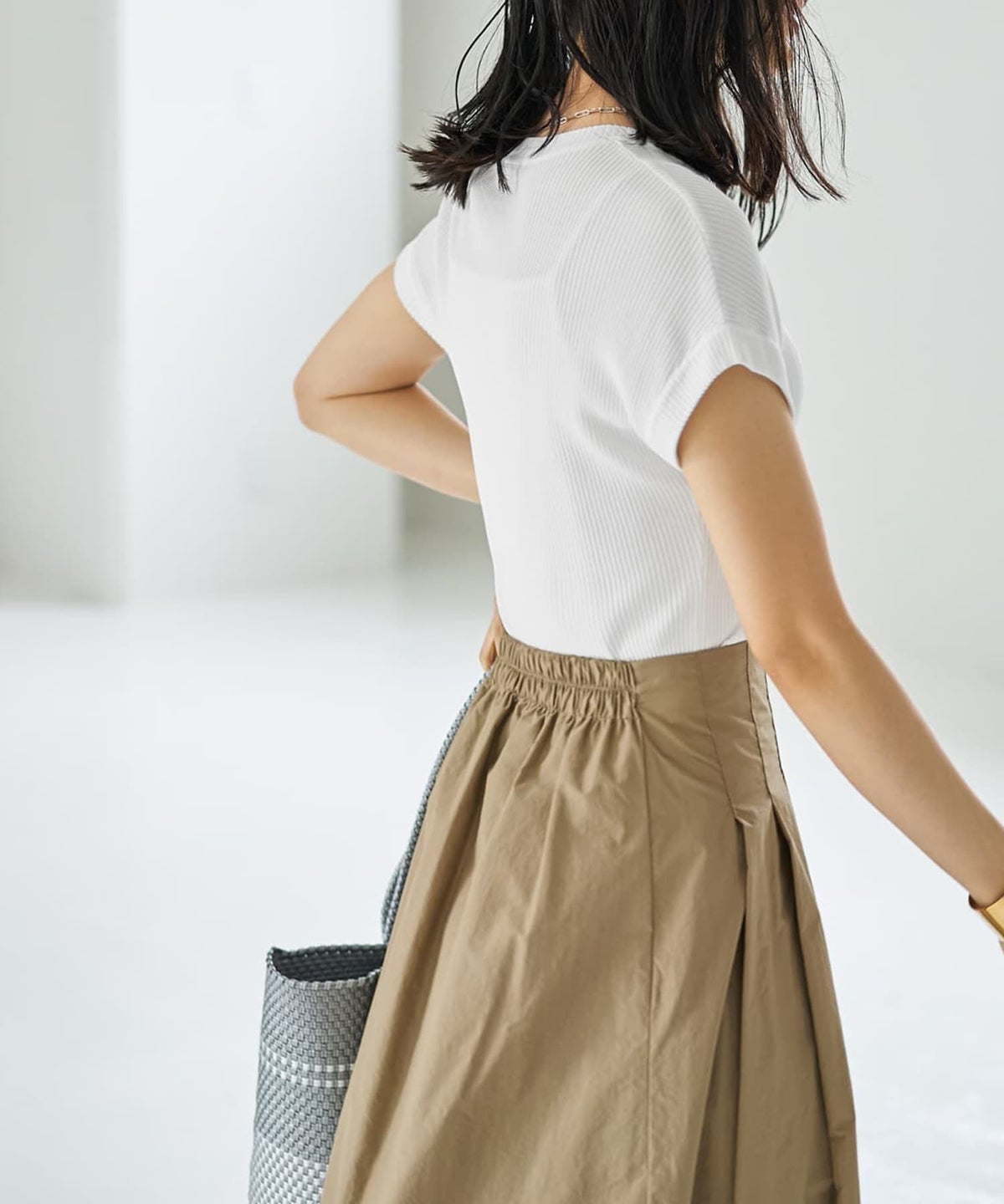 着用イメージ　164cm ホワイト
