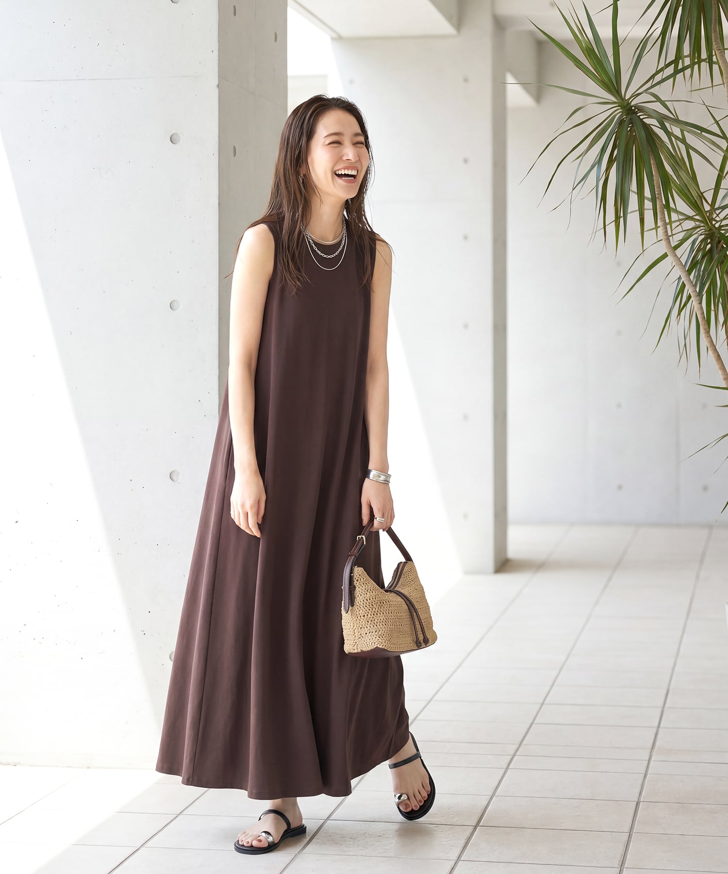 【美品】miu miu フレアワンピース Aライン　ミディ丈　M相当 プラダ 谷口美佳さん監修】MIJカットソーフレアワンピース | おしゃれな大人