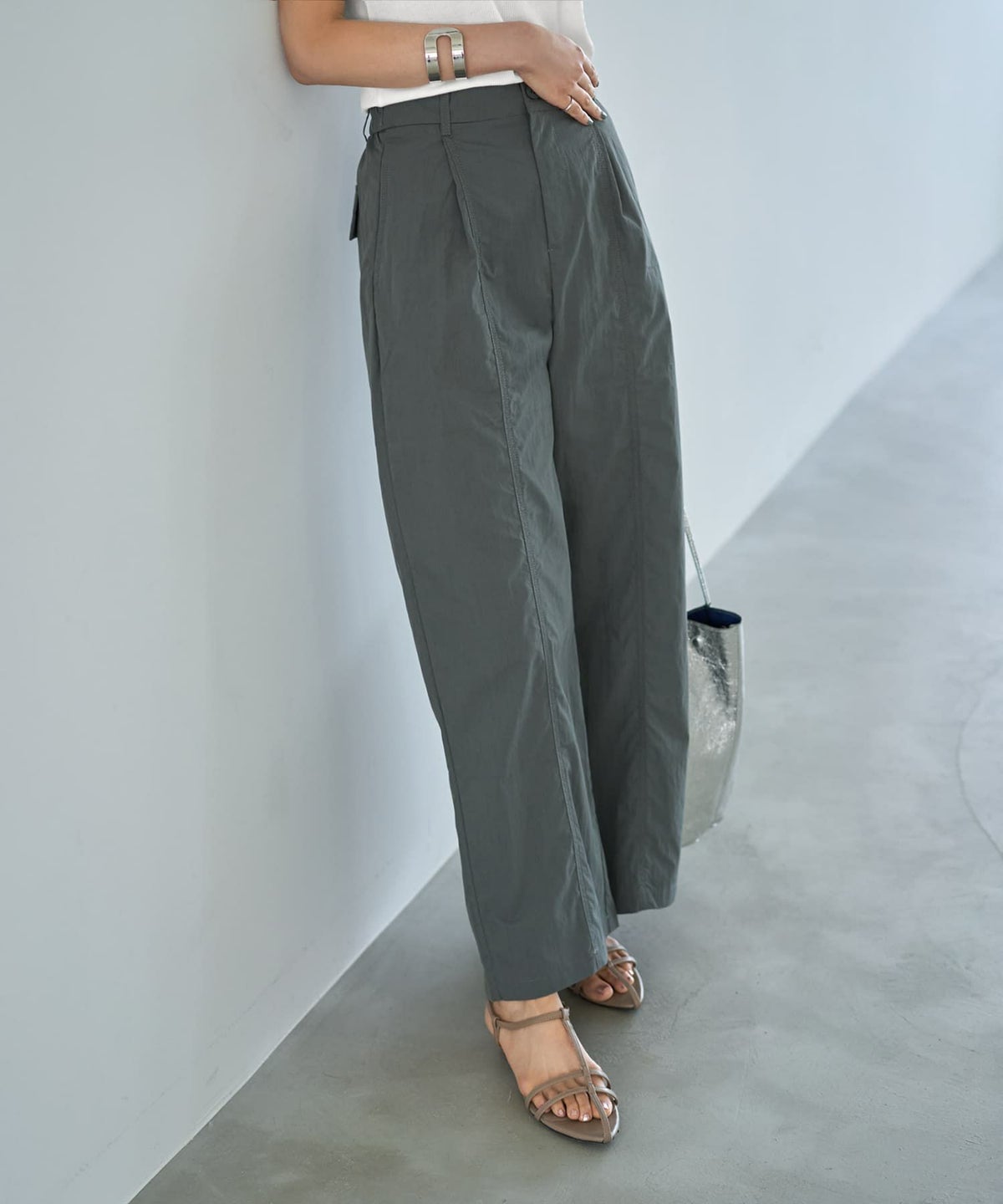 着用イメージ 167cm グレイッシュカーキ