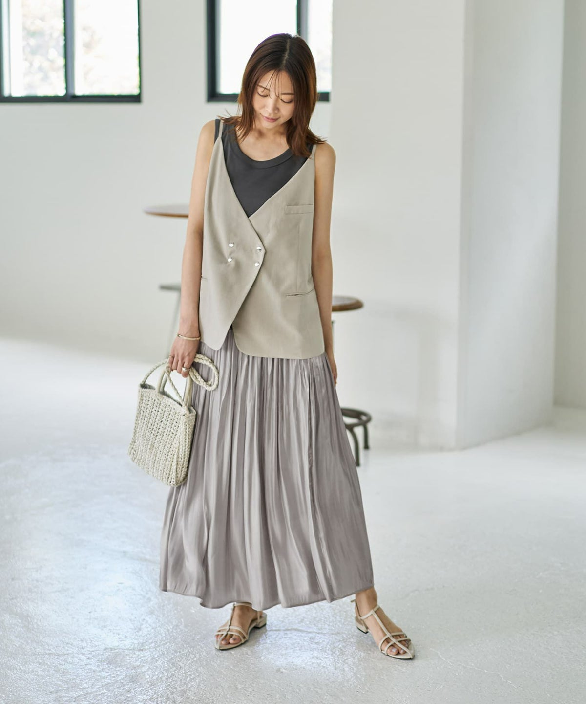 着用イメージ 166cm グレージュ