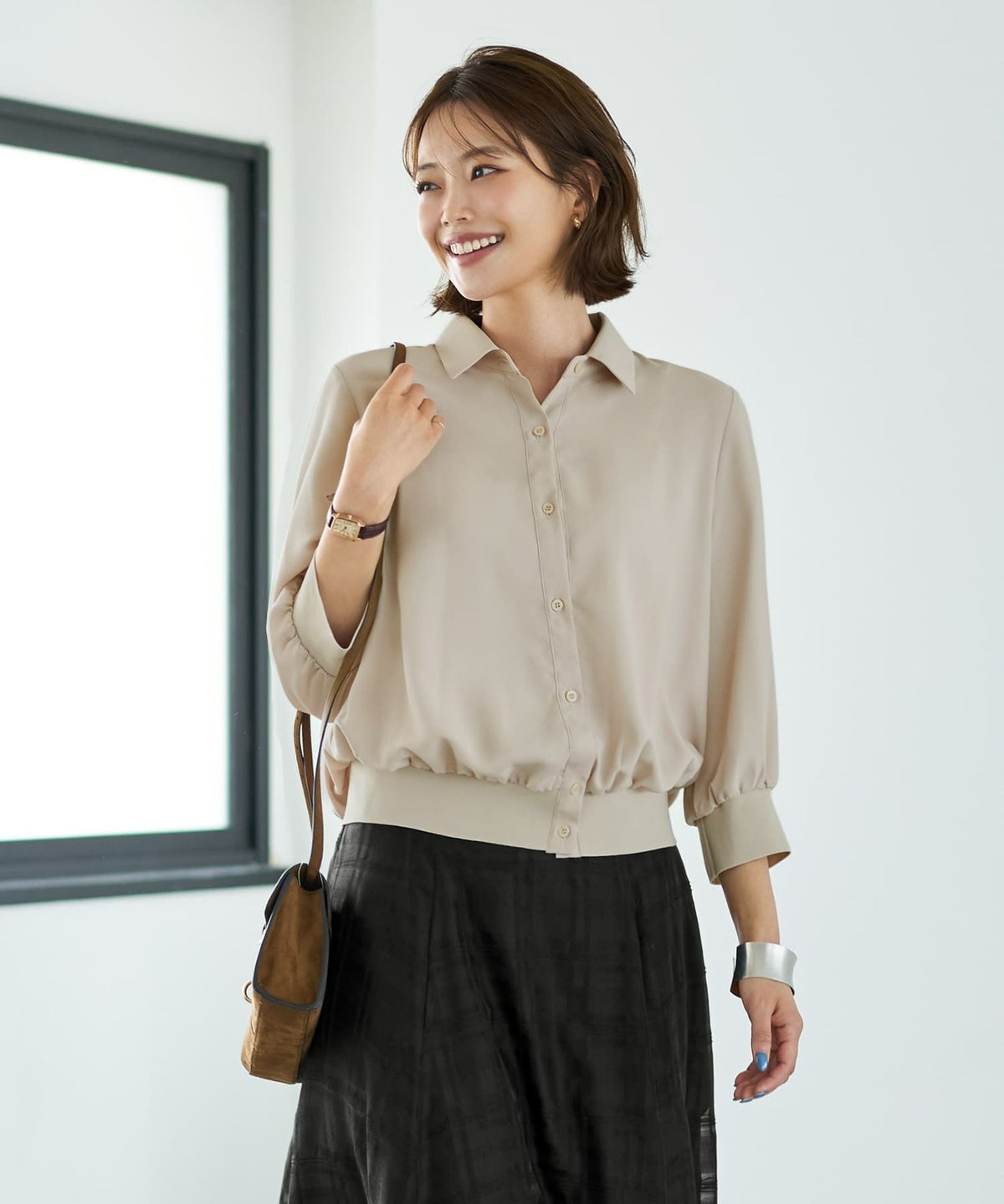 ライトベージュ