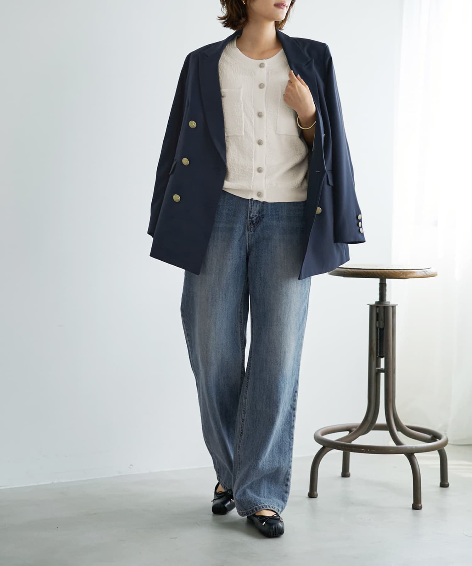 TOGA ノーカラージャケット風カーデ 表面感のあるノーカラージャケット風カーデtops | おしゃれな大人