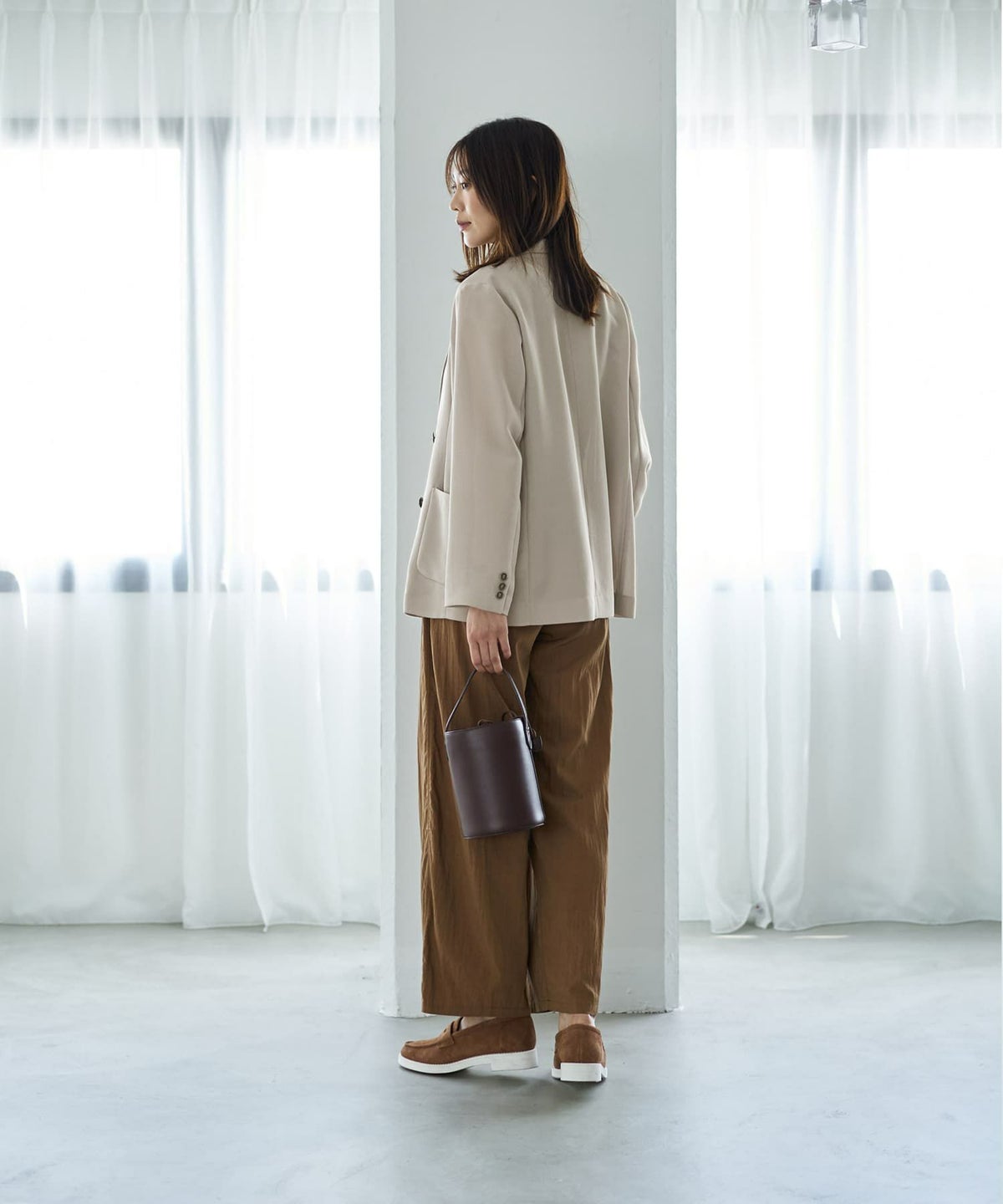 着用イメージ 166cm グレージュ